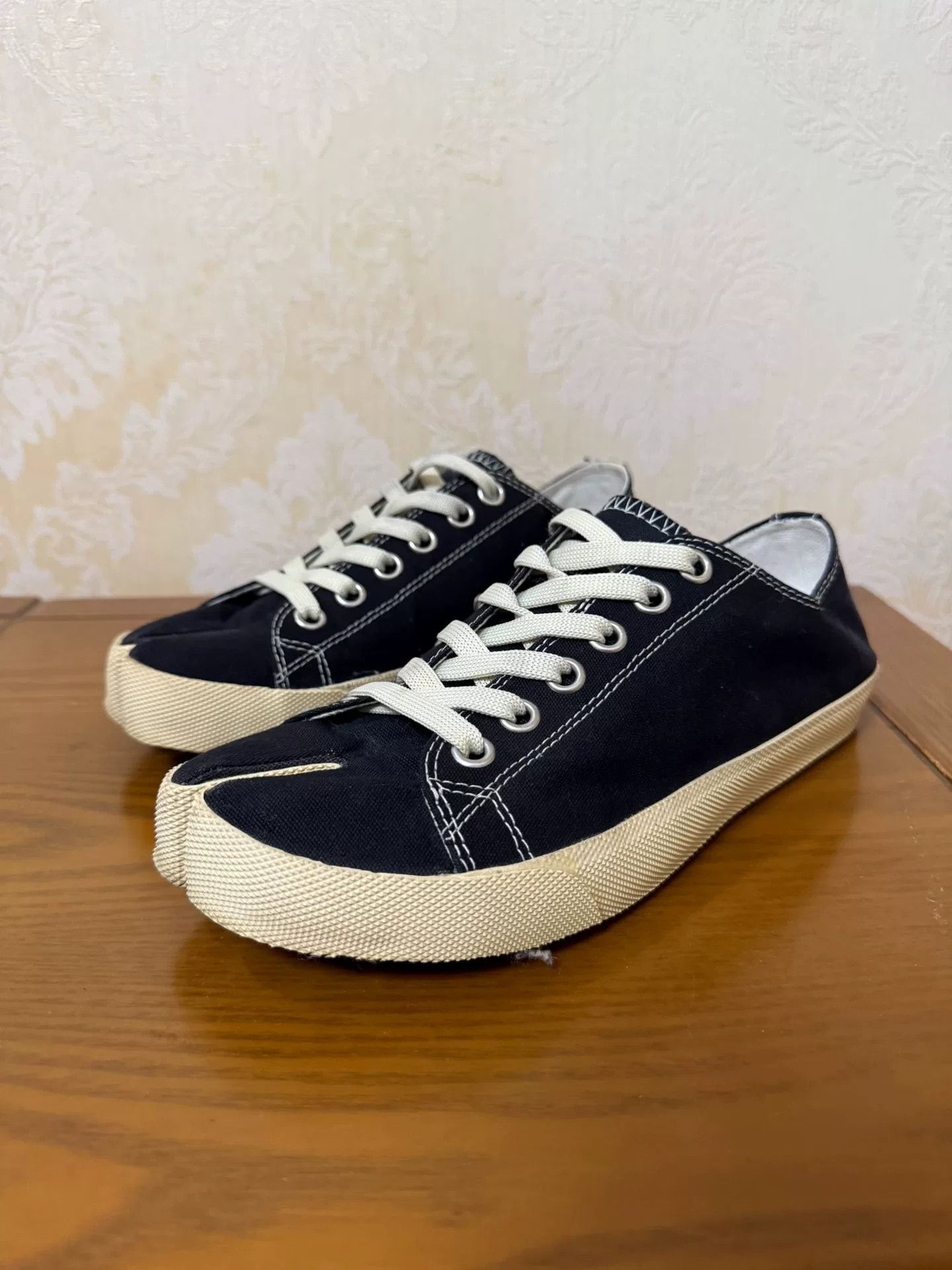 Stone Island Stone Island Orange Lowtop Sneakers 6 Men Size US 6 / EU 39 - 1 Thumbnail