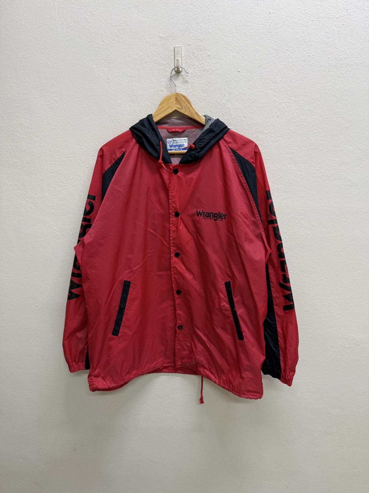 Wrangler VINTAGE 90s WRANGLER SPORTS BIGLOGO HIT COACH WINDBREAKER Size US XL / EU 56 / 4 - 18 Thumbnail