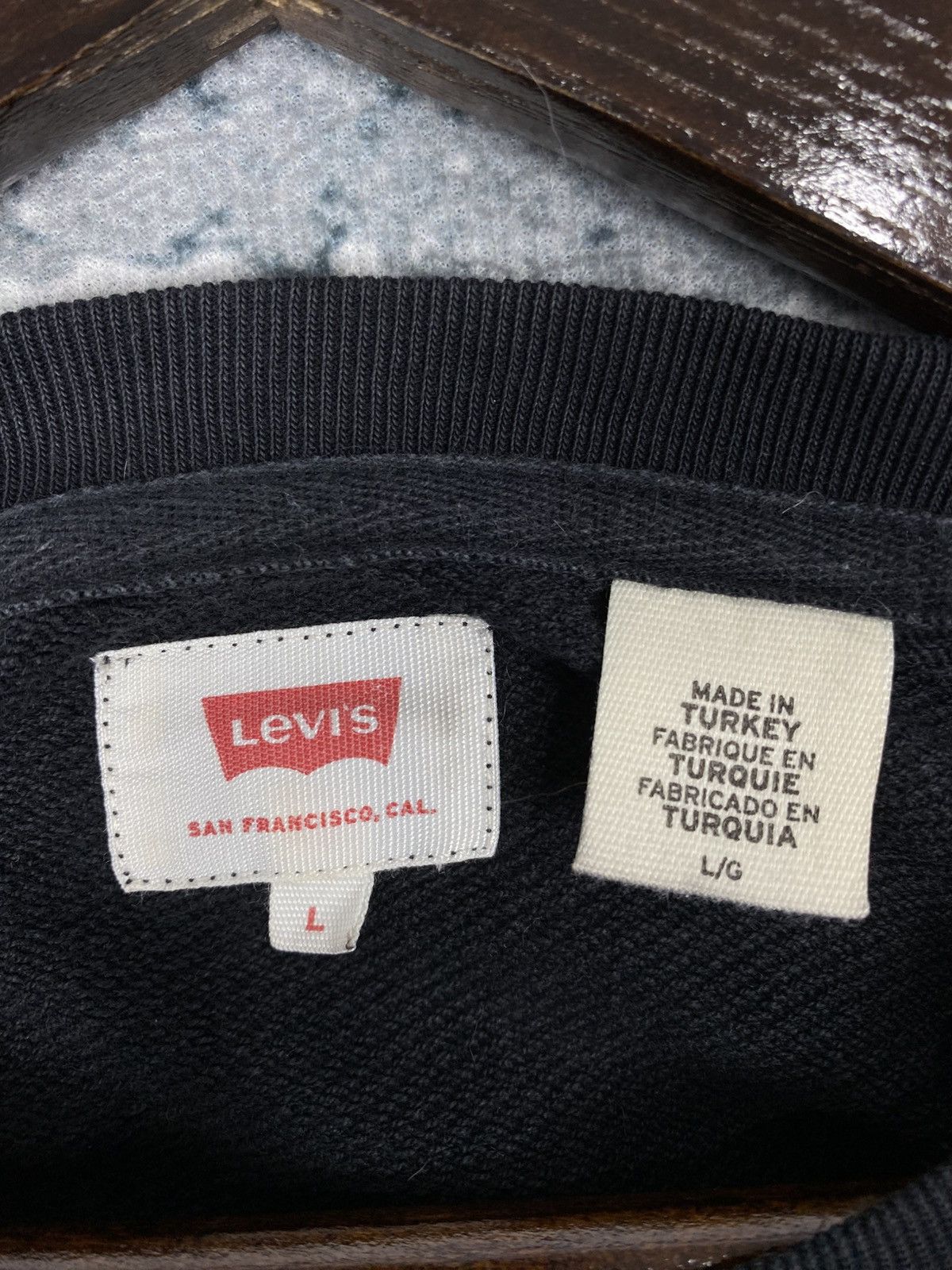 Levi's Vintage Levi's Crewneck Sweatshirts Size US L / EU 52-54 / 3 - 7 Thumbnail