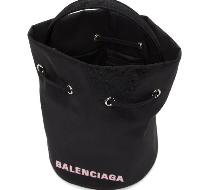 Balenciaga o1bcso1str1024 Size: OS / Bucket Bag in Black Size ONE SIZE - 4 Thumbnail