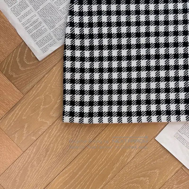 Miu Miu Miu Miu Black Checkered Pattern Mini Skirt . Size 26" / US 2 / IT 38 - 3 Thumbnail