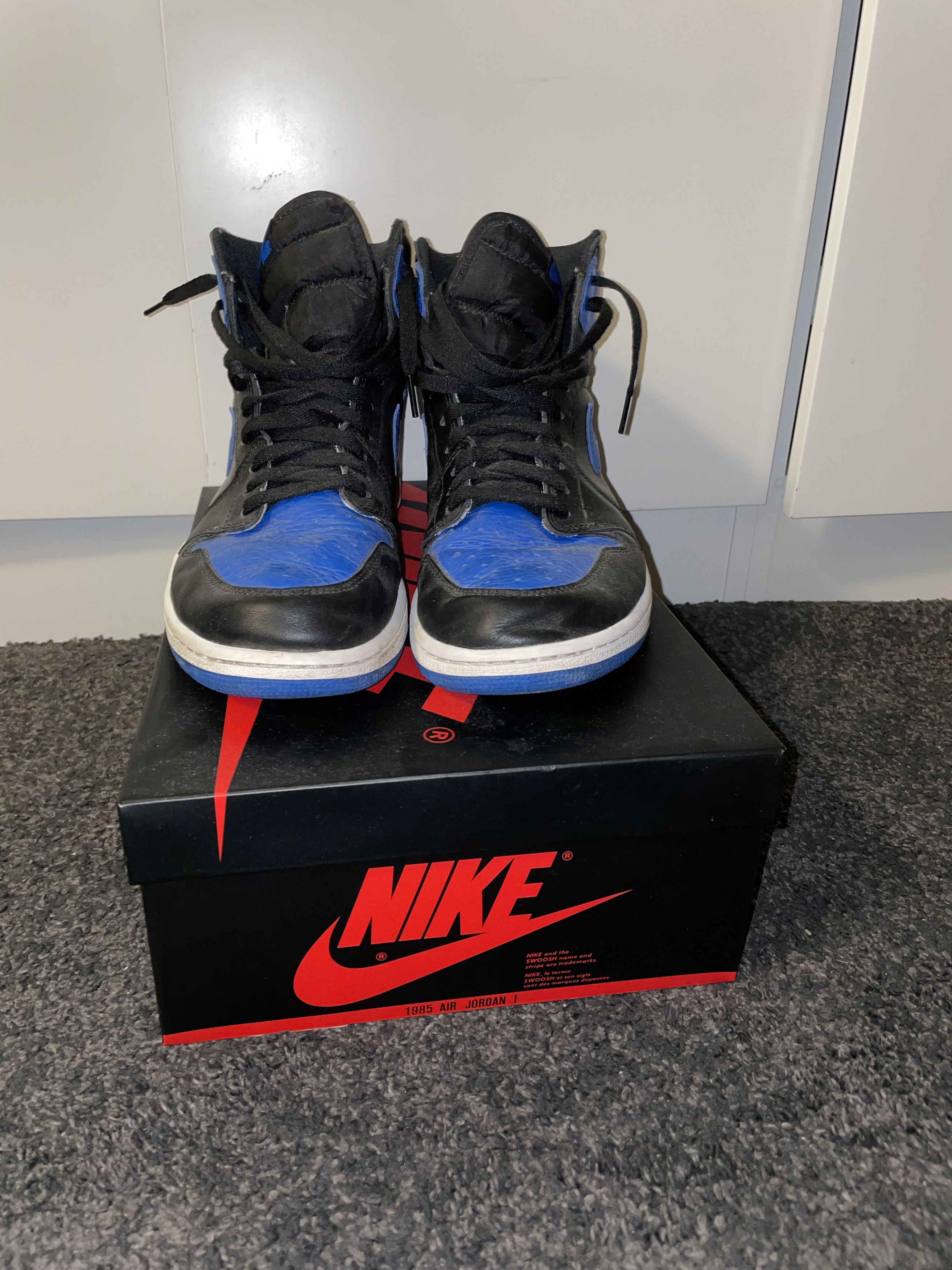 Jordan Brand Air Jordan 1 Retro High OG "2017 Royal" sneakers Size US 12 / EU 45 - 4 Thumbnail