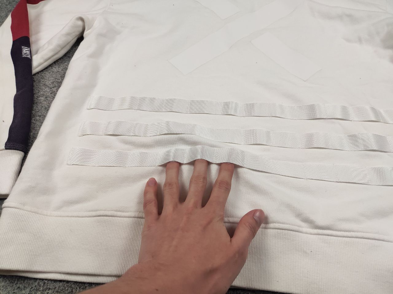 Japanese Brand INXX Season 8 Japanese Brand Design White Zip Hoodie Size US S / EU 44-46 / 1 - 15 Thumbnail