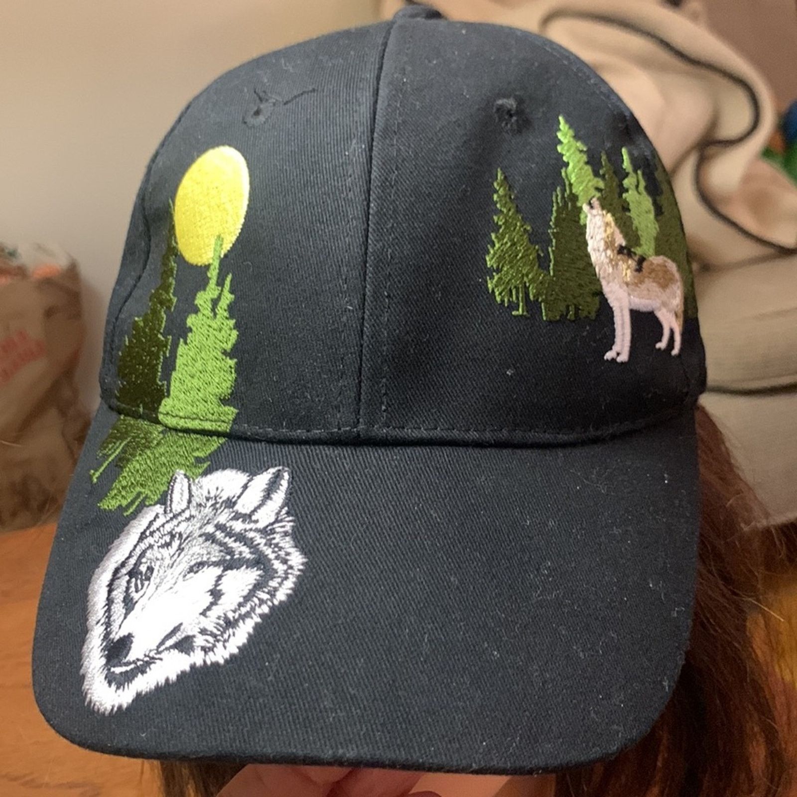 Vintage Wolf Embroidered Baseball Hat/Cap Trucker hat Size ONE SIZE - 3 Thumbnail