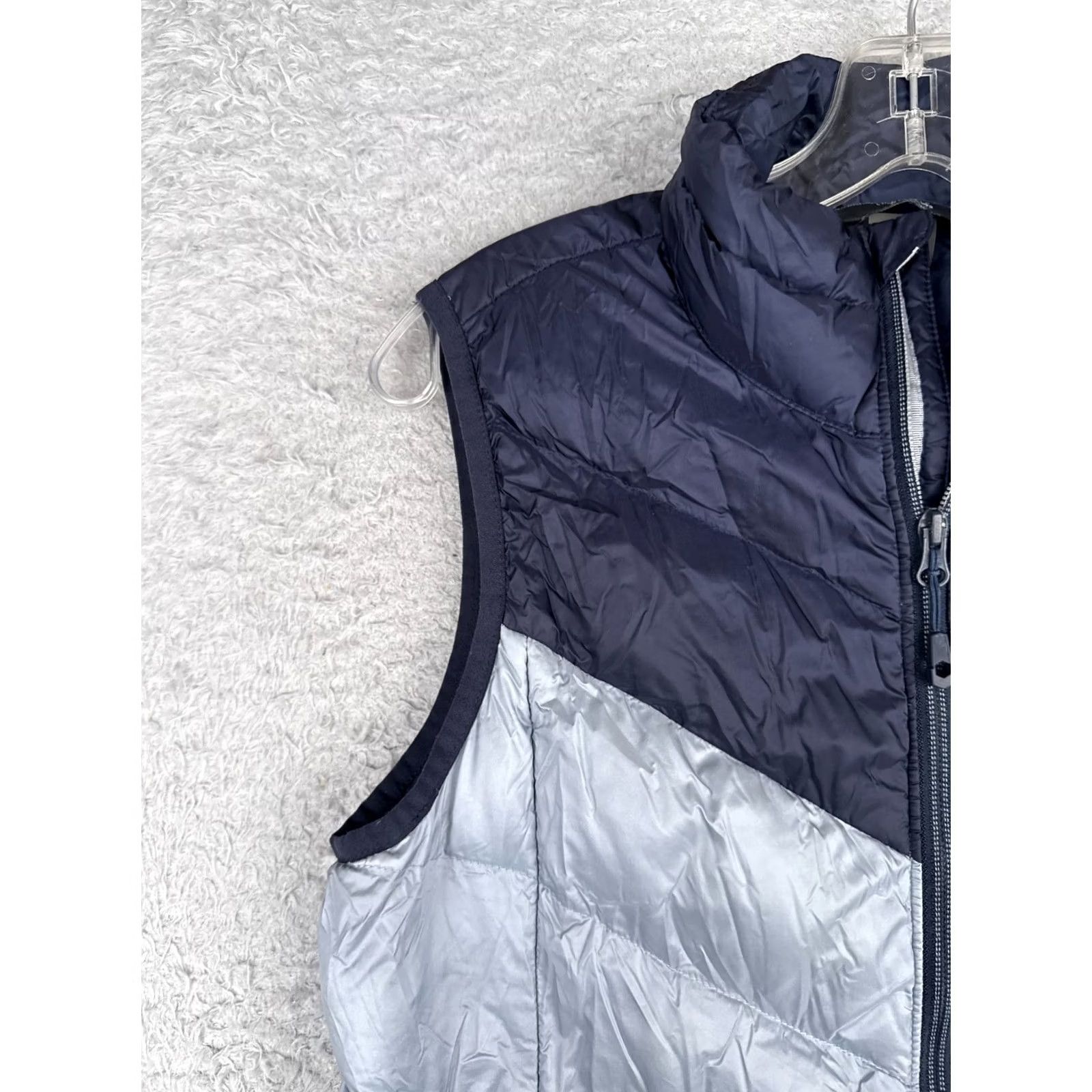 Mountain Hardwear VINTAGE Mountain Hardwear Vest Womens Medium Blue Puffer Ratio Down 650 Mock Neck Hike Size M / US 6-8 / IT 42-44 - 6 Thumbnail