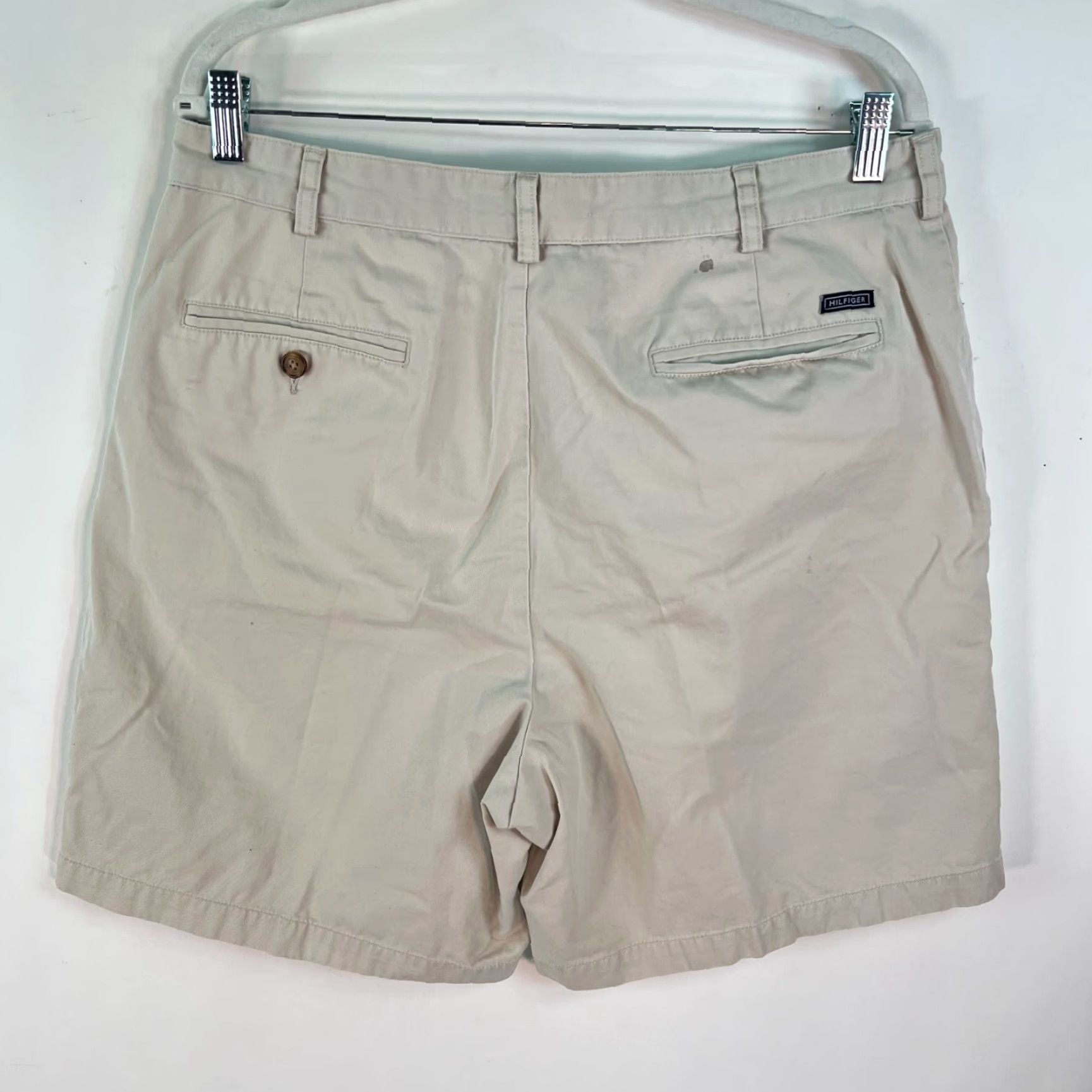 Tommy Hilfiger Tommy Hilfiger Golf Pleated Casual Mens Shorts Beige Size 36 Size US 36 / EU 52 - 4 Thumbnail