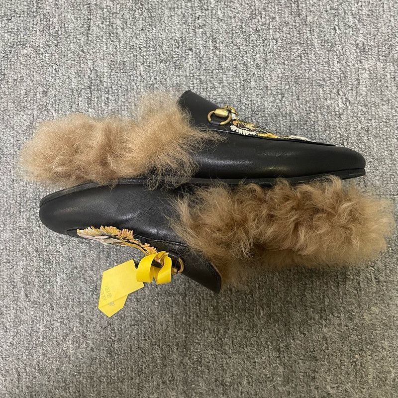 Gucci Gucci Black Tiger Embroidered Fur Slides Size US 6.5 / EU 39-40 - 5 Thumbnail