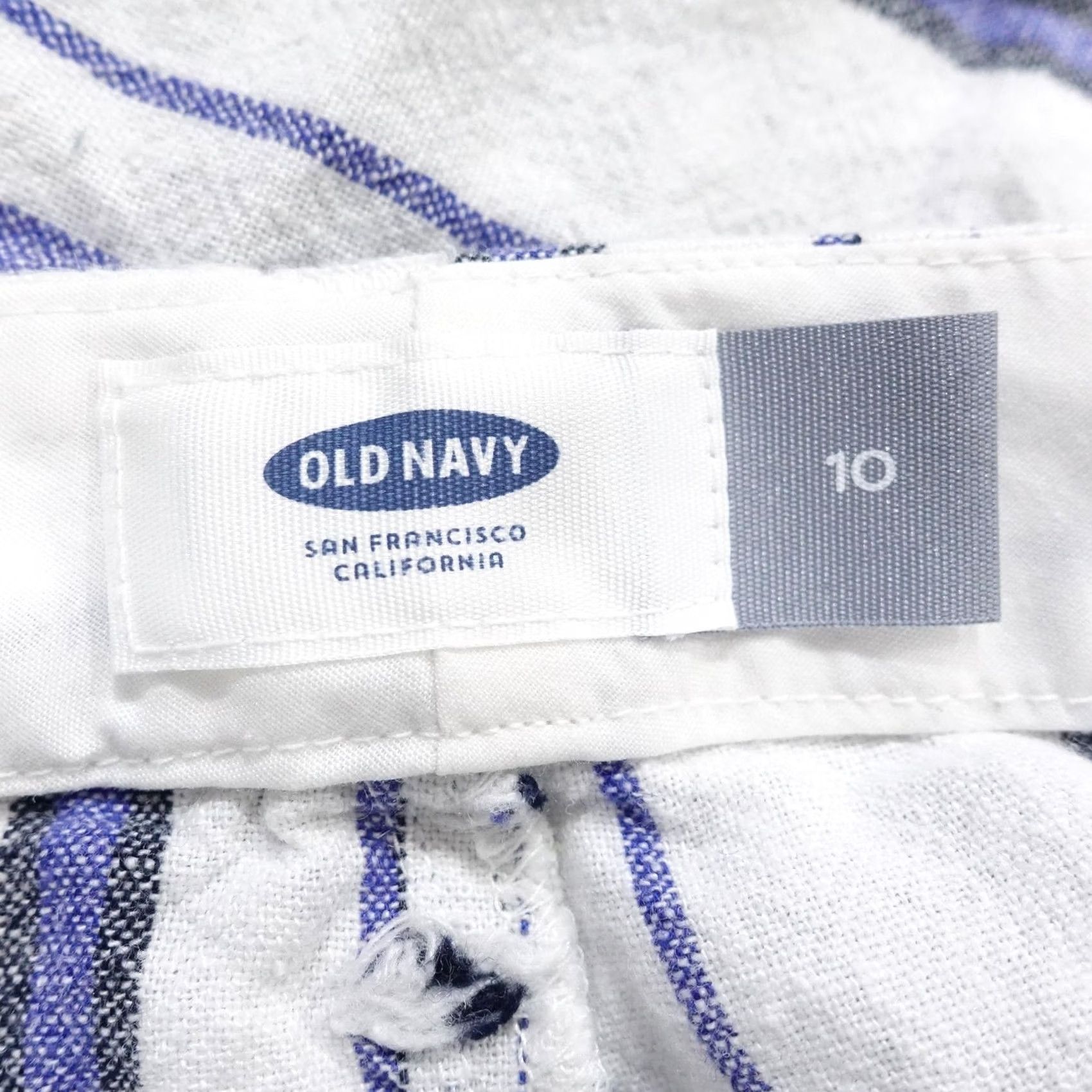 Old Navy Old Navy Chino Shorts Womens Size 10 White Striped Linen Blend Size 32" / US 10 / IT 46 - 4 Thumbnail