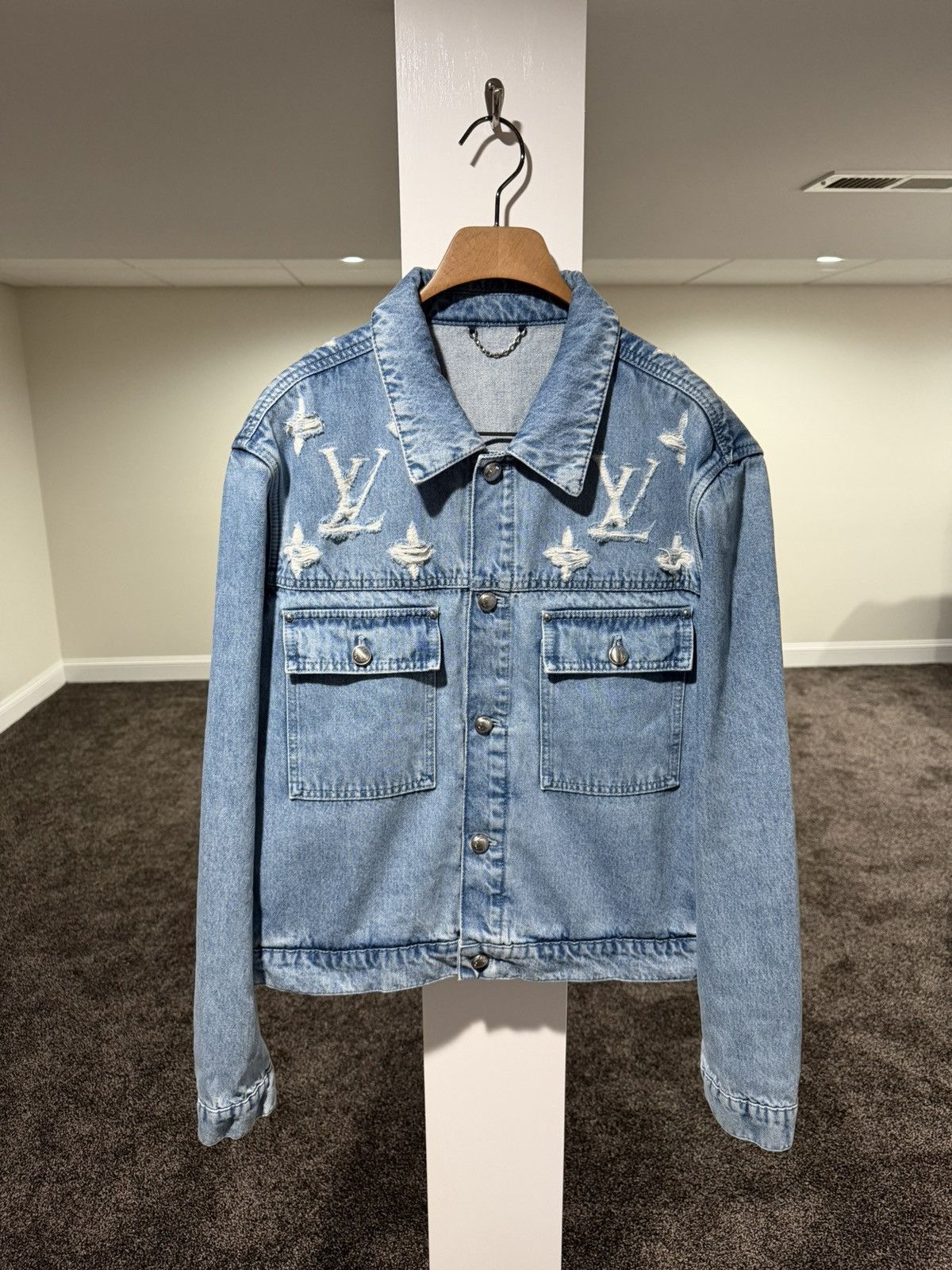 Louis Vuitton Louis Vuitton Frayed Distress Monogram Denim Trucker Jacket Size US XL / EU 56 / 4 - 4 Thumbnail