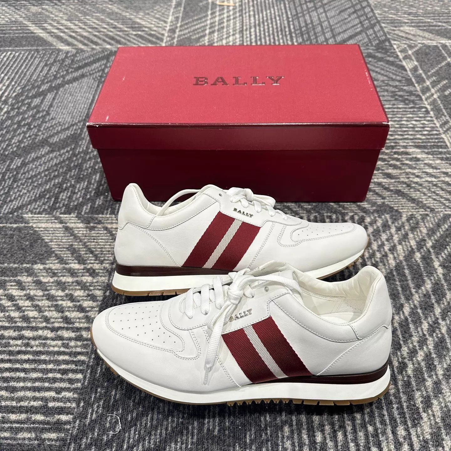 Bally Bally Leather Red & White Stripe Sneakers Size 42.5 Size US 9.5 / EU 42-43 - 4 Thumbnail