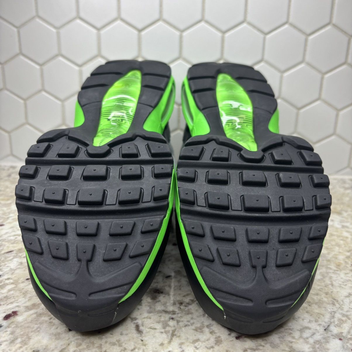 Nike Size 10.5 - Nike Air Max 95 Volt Black 2014 Clean With Box Size US 10.5 / EU 43-44 - 10 Thumbnail