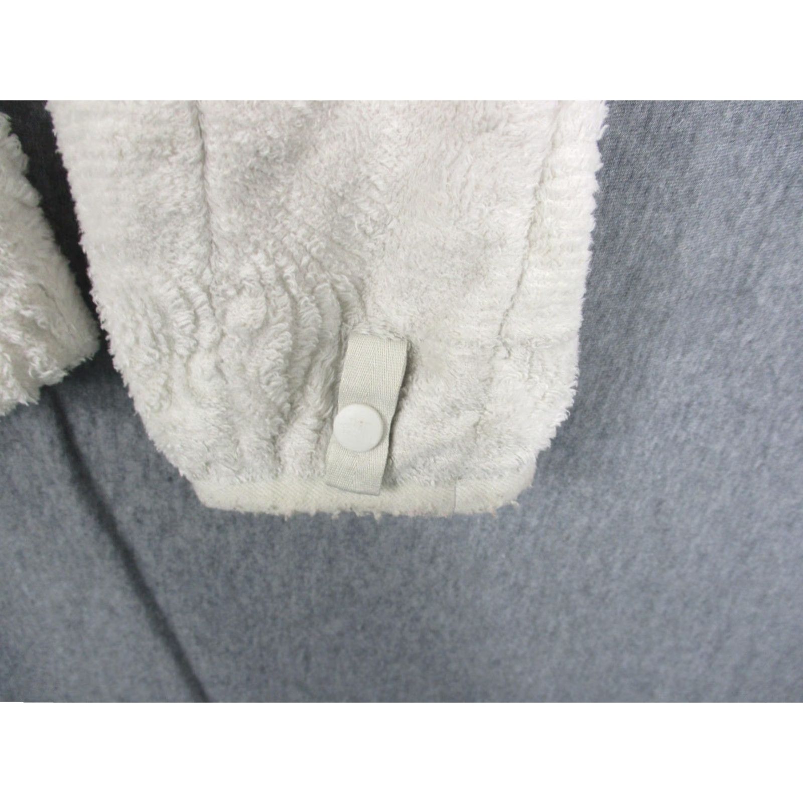 The North Face The North Face Jacket Womens S White Fleece Full Zip High Pile Soft Winter AMVD Size S / US 4 / IT 40 - 7 Thumbnail