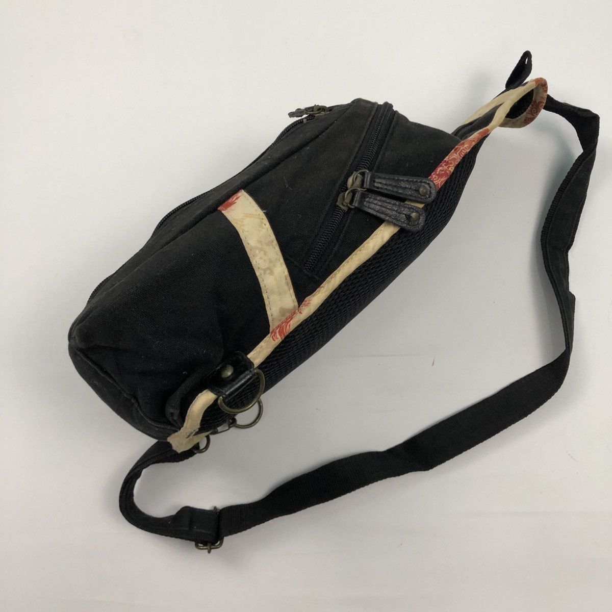 Japanese Brand SUKAJAN DRAGON CROSSBODY BAG Size ONE SIZE - 3 Thumbnail