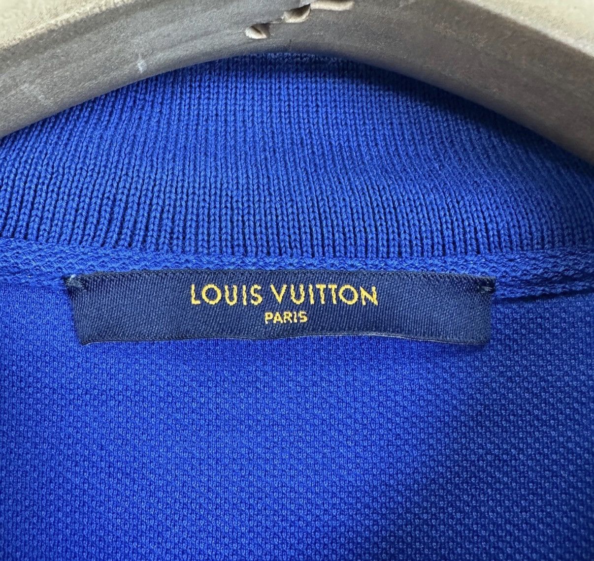 Louis Vuitton Louis Vuitton Blue Pin Embroidered Logo Short Sleeve K12 Size US XL / EU 56 / 4 - 4 Thumbnail