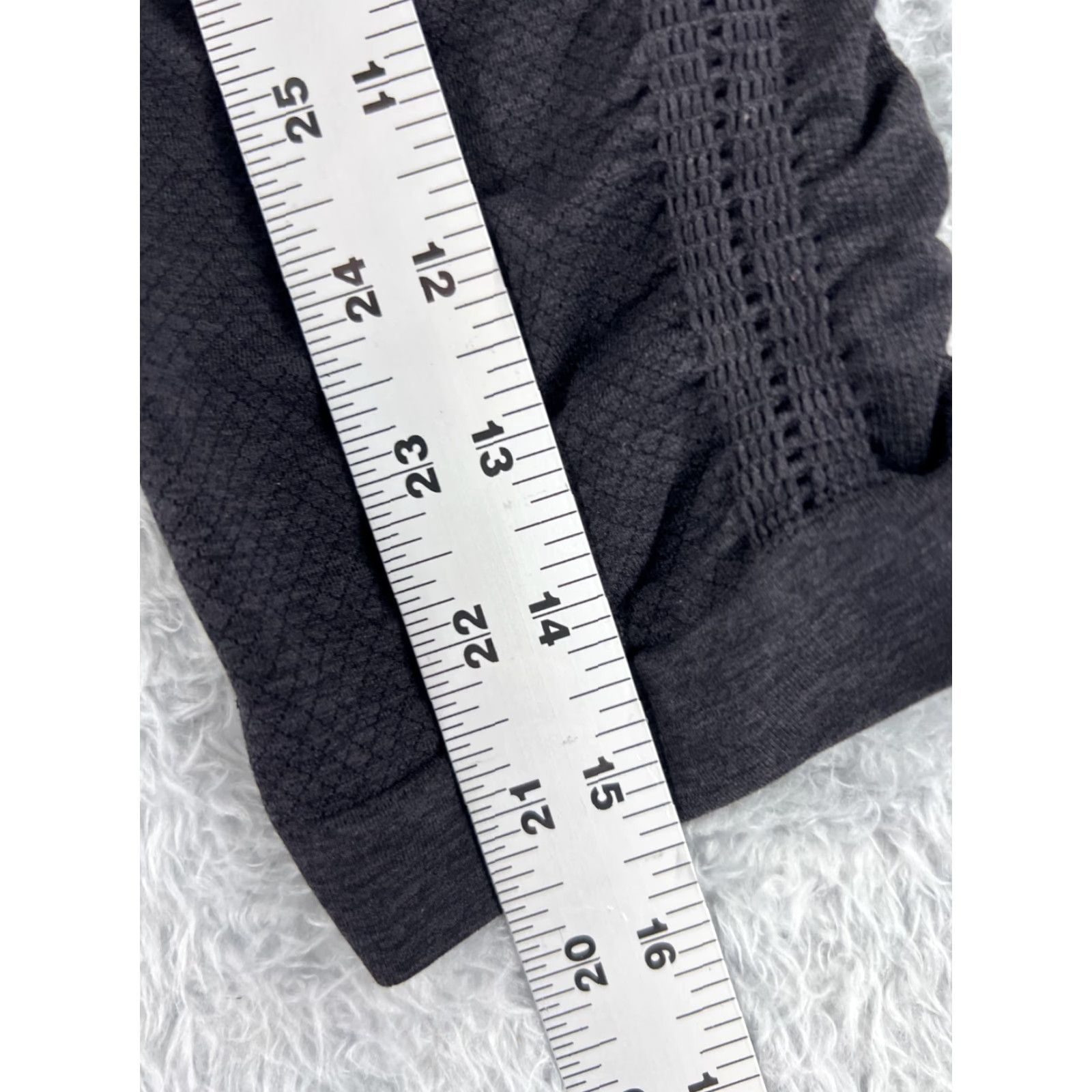 Lululemon Lululemon Pants Womens 2 Gray In The Flow Crop Ruched Gym Yoga Cropped Stretch Straight 2 Regular Womens Size 26" / US 2 / IT 38 - 6 Thumbnail