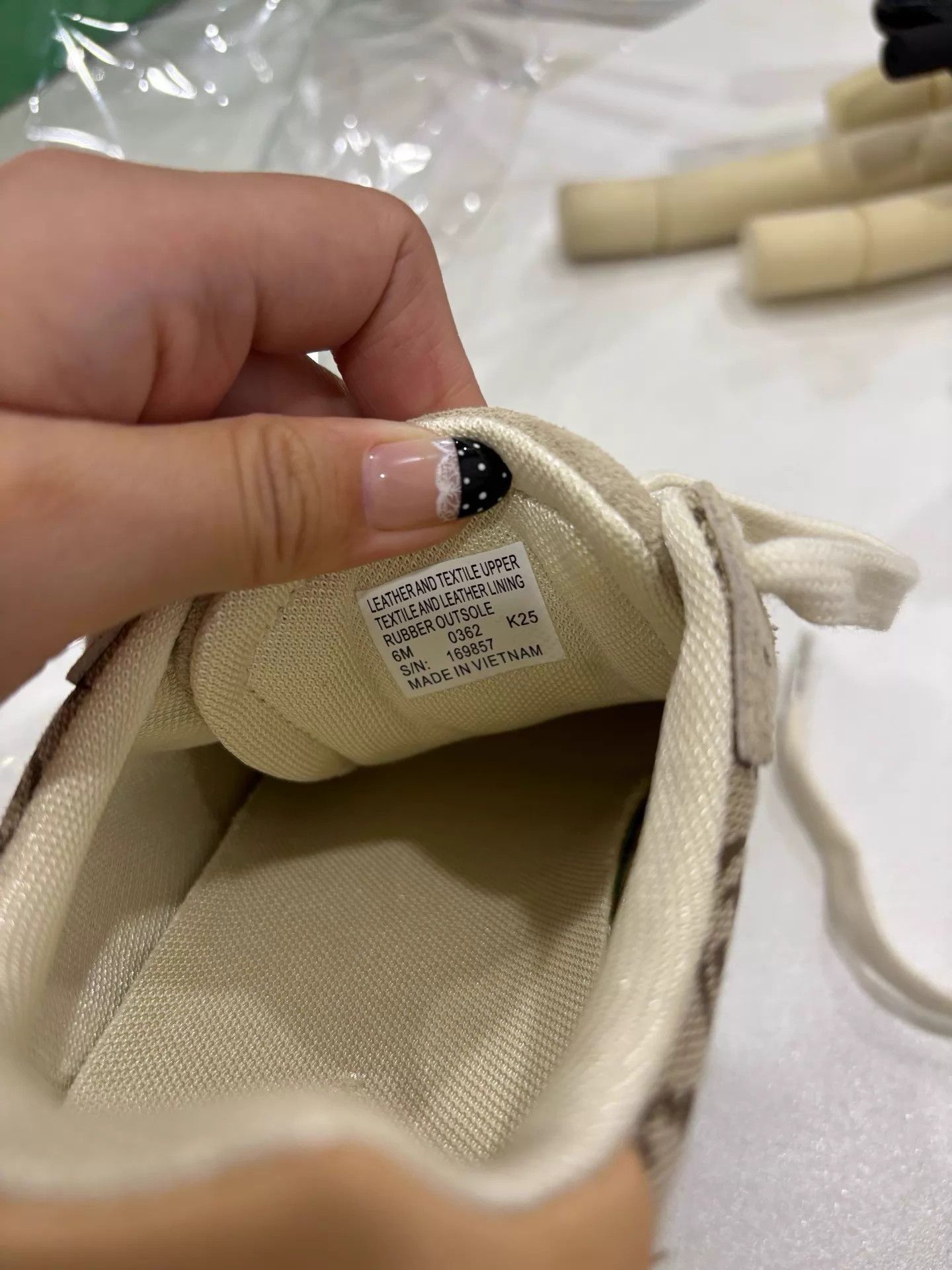 Tory Burch Tory Burch Beige Suede TB Logo Sneaker New 36 (36.5-37) Size US 5.5 / IT 35.5 - 4 Thumbnail