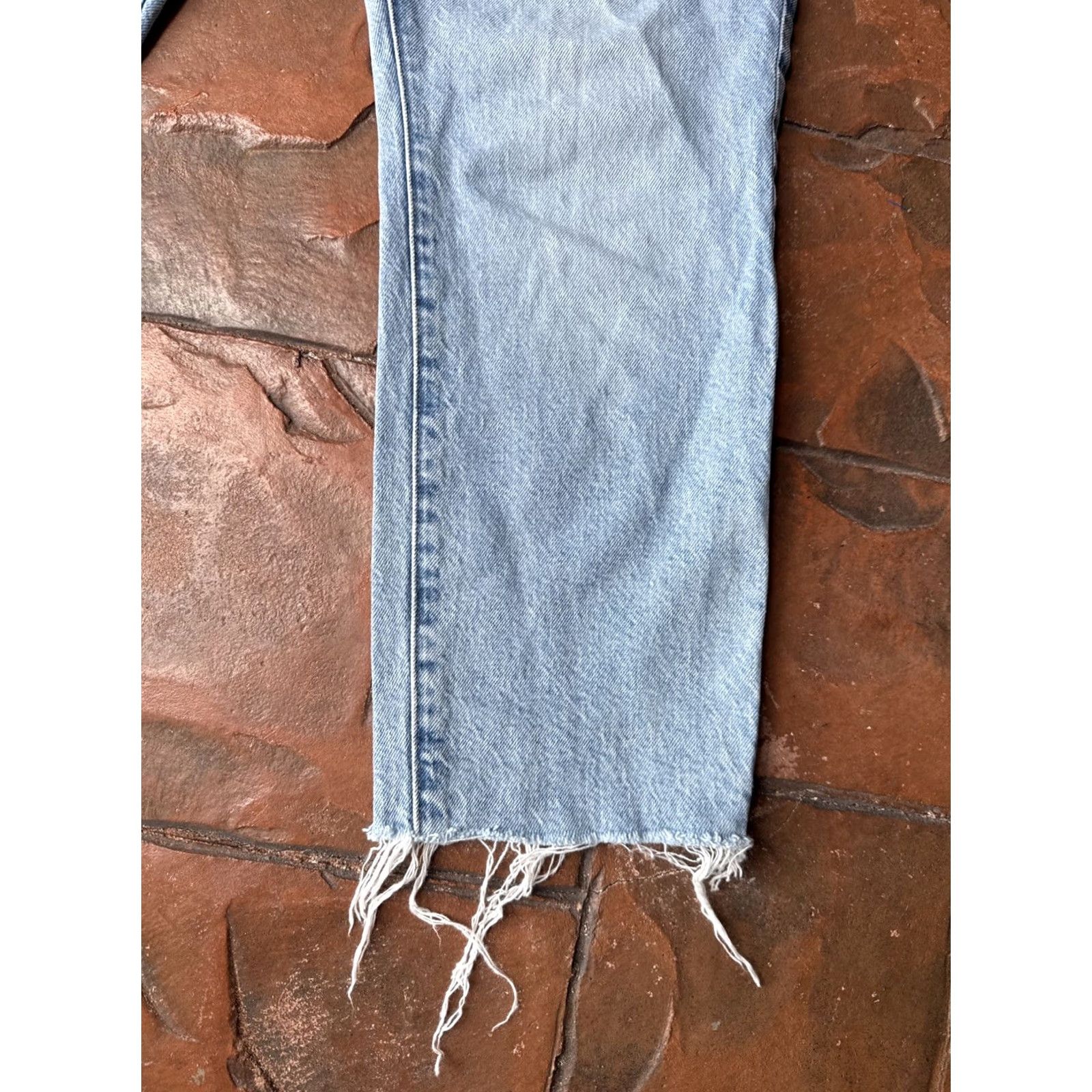 Good American VINTAGE Good American Jeans Distressed Frayed Hem Jeans Women’s 6/28 Light Wash City 90s Mens Girls Size 28" / US 6 / IT 42 - 6 Thumbnail