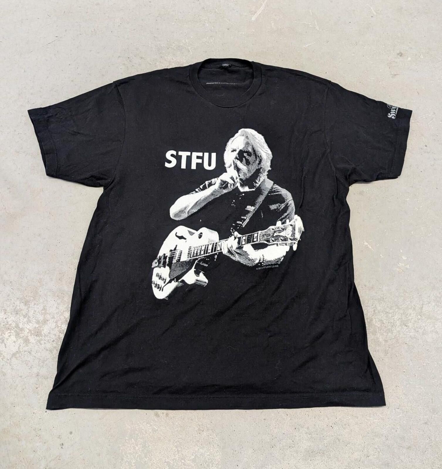 Tultex 2013 Bob Weir Photograph Sweetwater Music Hall STFU T-shirt Size US L / EU 52-54 / 3 - 1 Thumbnail