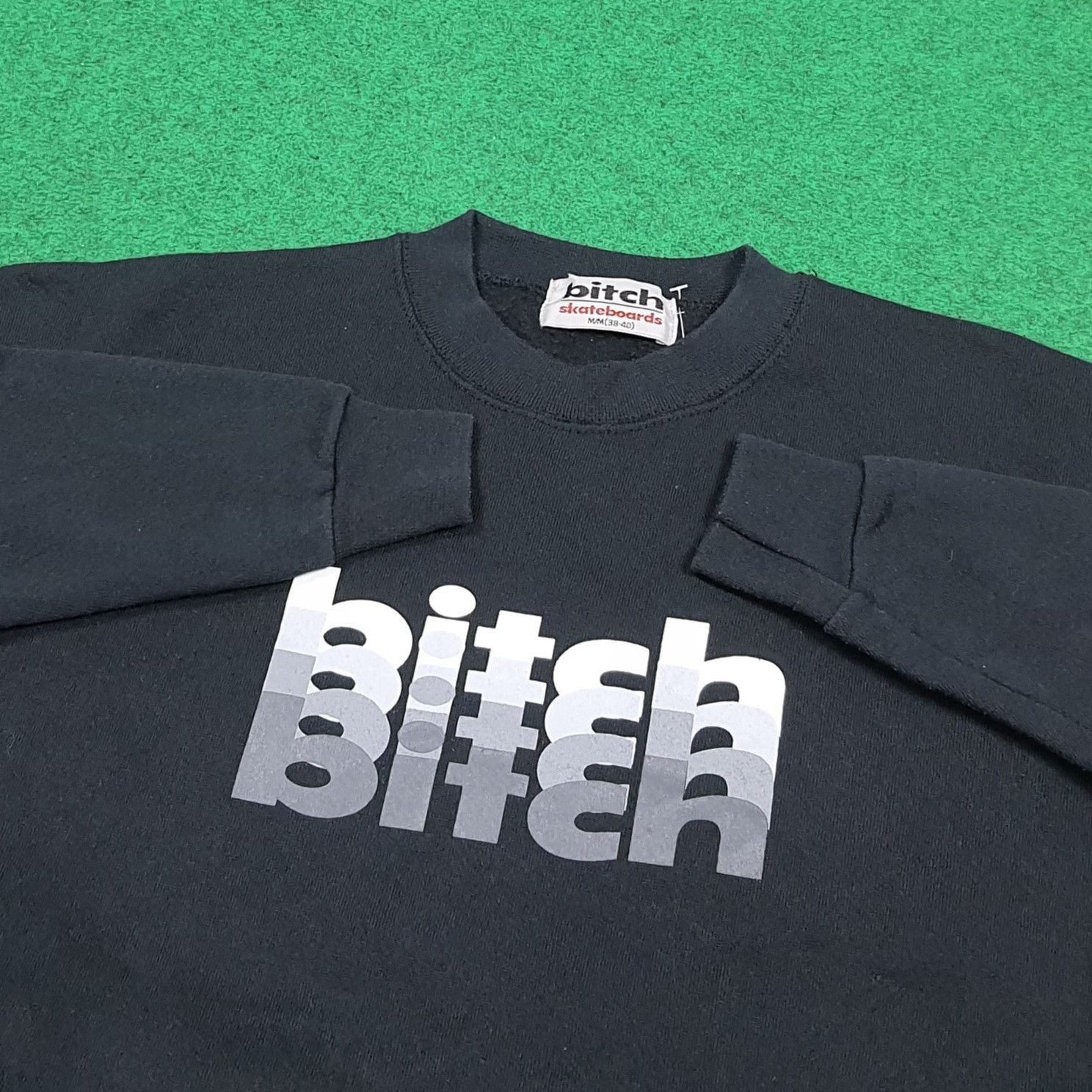 Vintage Vintage Bitch Skateboards Streetwear Sweatshirt C298N5 Size US S / EU 44-46 / 1 - 5 Thumbnail