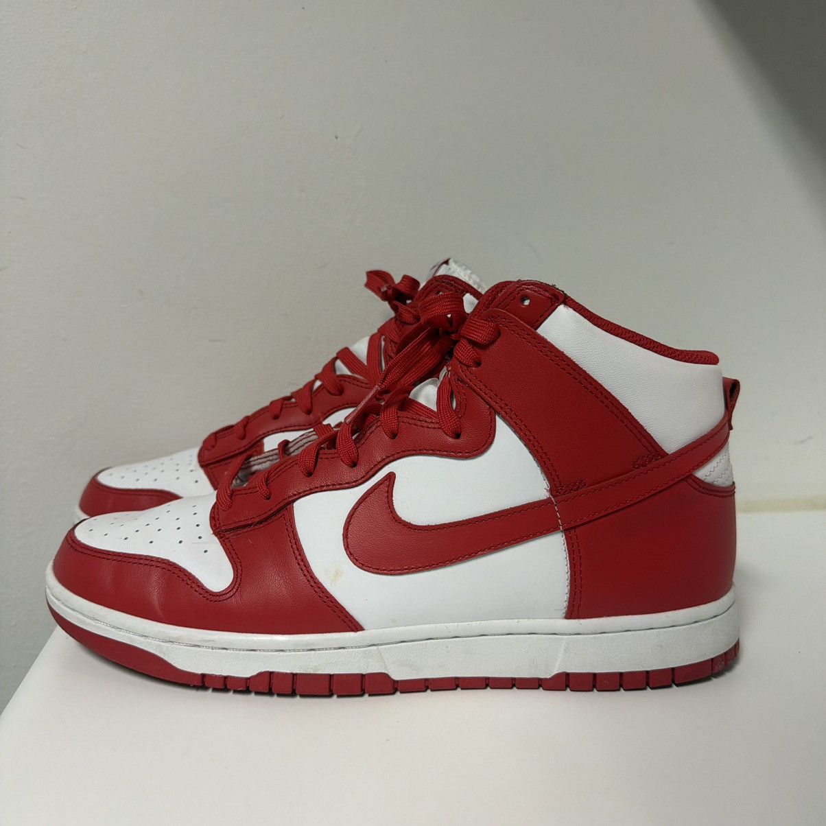 Nike Nike University Red Hi-top Dunk Size US 12 / EU 45 - 1 Thumbnail