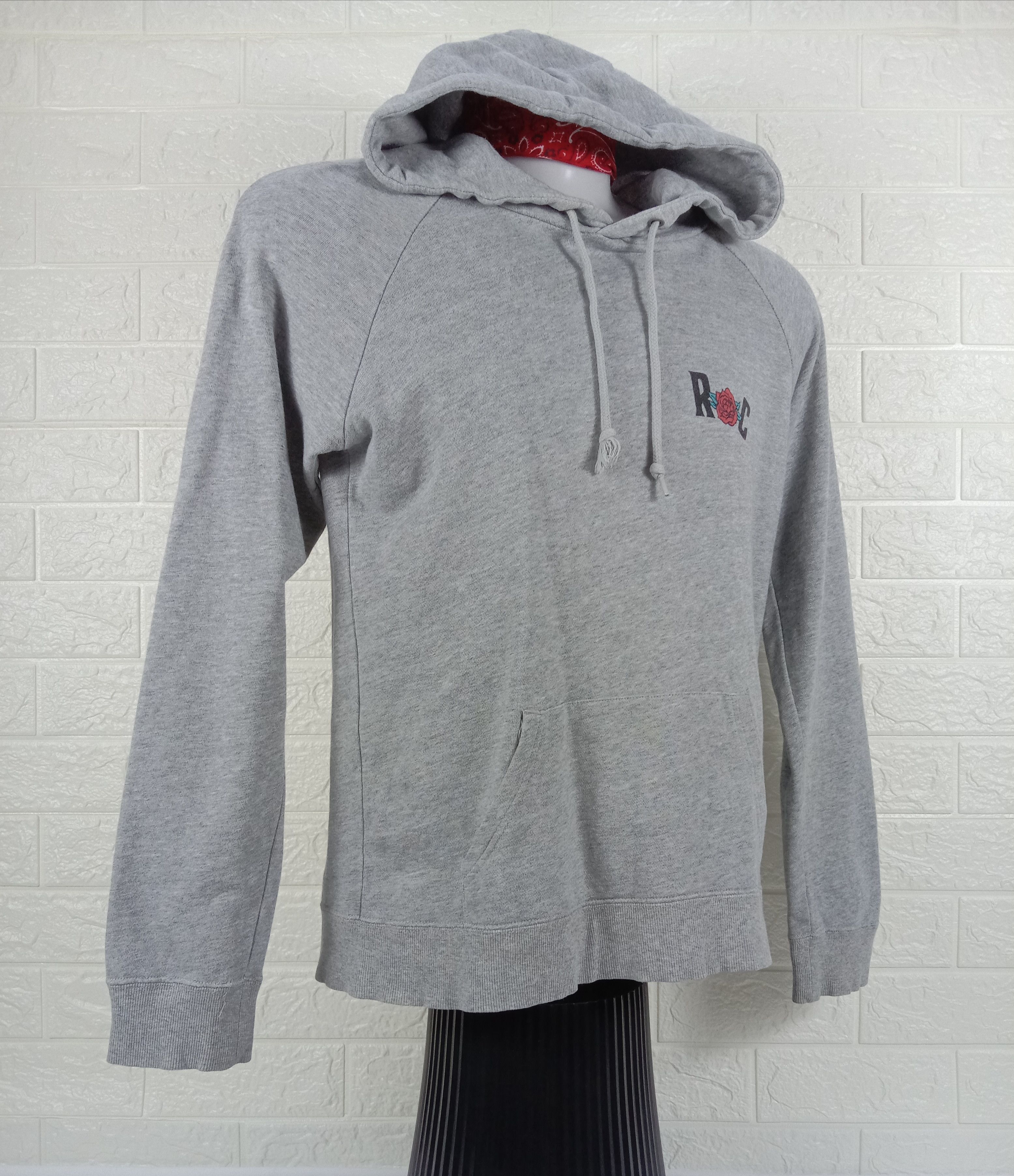 Japanese Brand Vintage Virgin Mary Roses Perfect Lucky Hoodie Sweatshirt Size US M / EU 48-50 / 2 - 3 Thumbnail