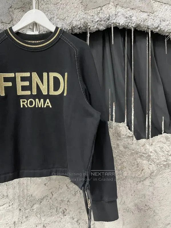 Fendi Fendi Black Cropped Long Sleeve Sweatshirt . Size XS / US 0-2 / IT 36-38 - 4 Thumbnail