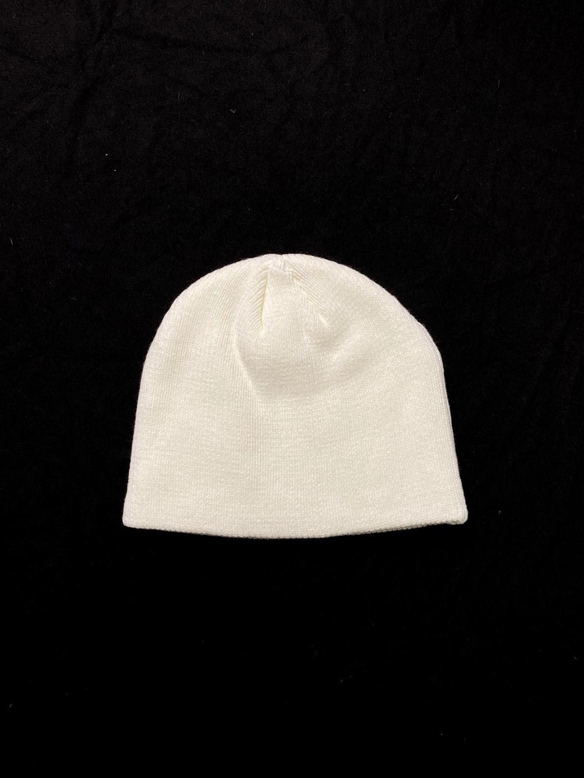 Japanese Brand Rare Y2k Charm Chain Graphic No Cuff Knit Beanie Hat White Size ONE SIZE - 5 Thumbnail
