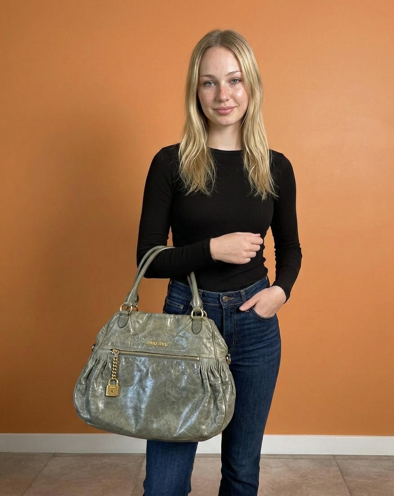Miu Miu Miu Miu - Gray Leather Large Tote Bag Size ONE SIZE - 1 Thumbnail