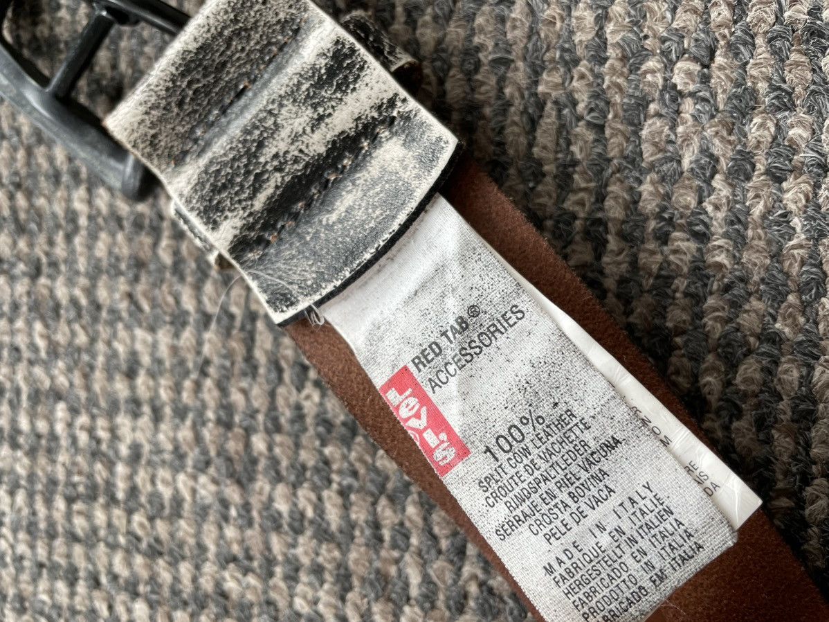Levi's Vintage Avantgarde Levi’s distressed leather belt Y2K Size ONE SIZE - 7 Thumbnail