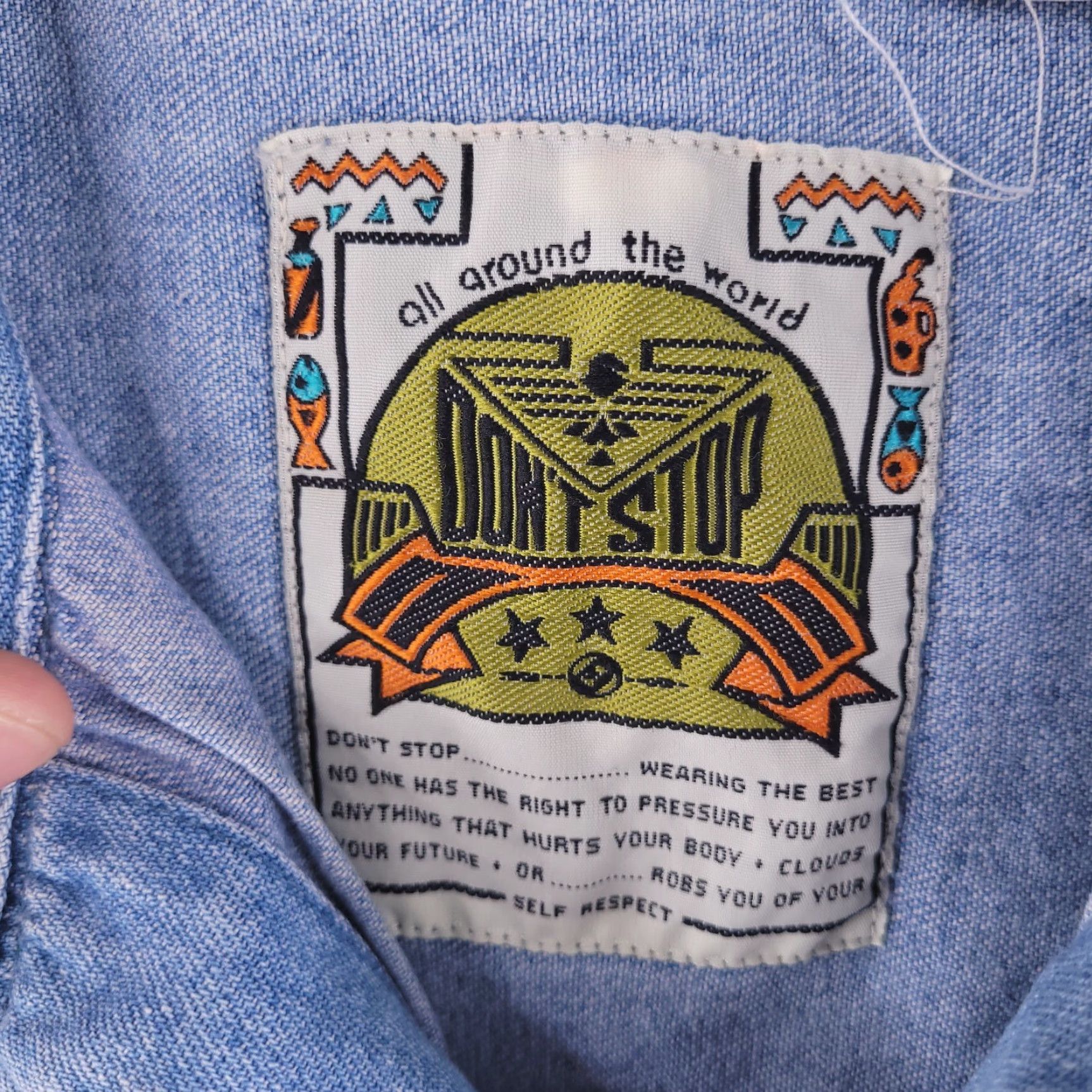 Denime VINTAGE Dont Stop Shirt Mens Medium Blue Denim Jean Long Sleeve Button Leather Patch Geo 70s Cowboy Hippie Hipster Motorcycle Outdoor Tribal Western"} Size US M / EU 48-50 / 2 - 3 Thumbnail