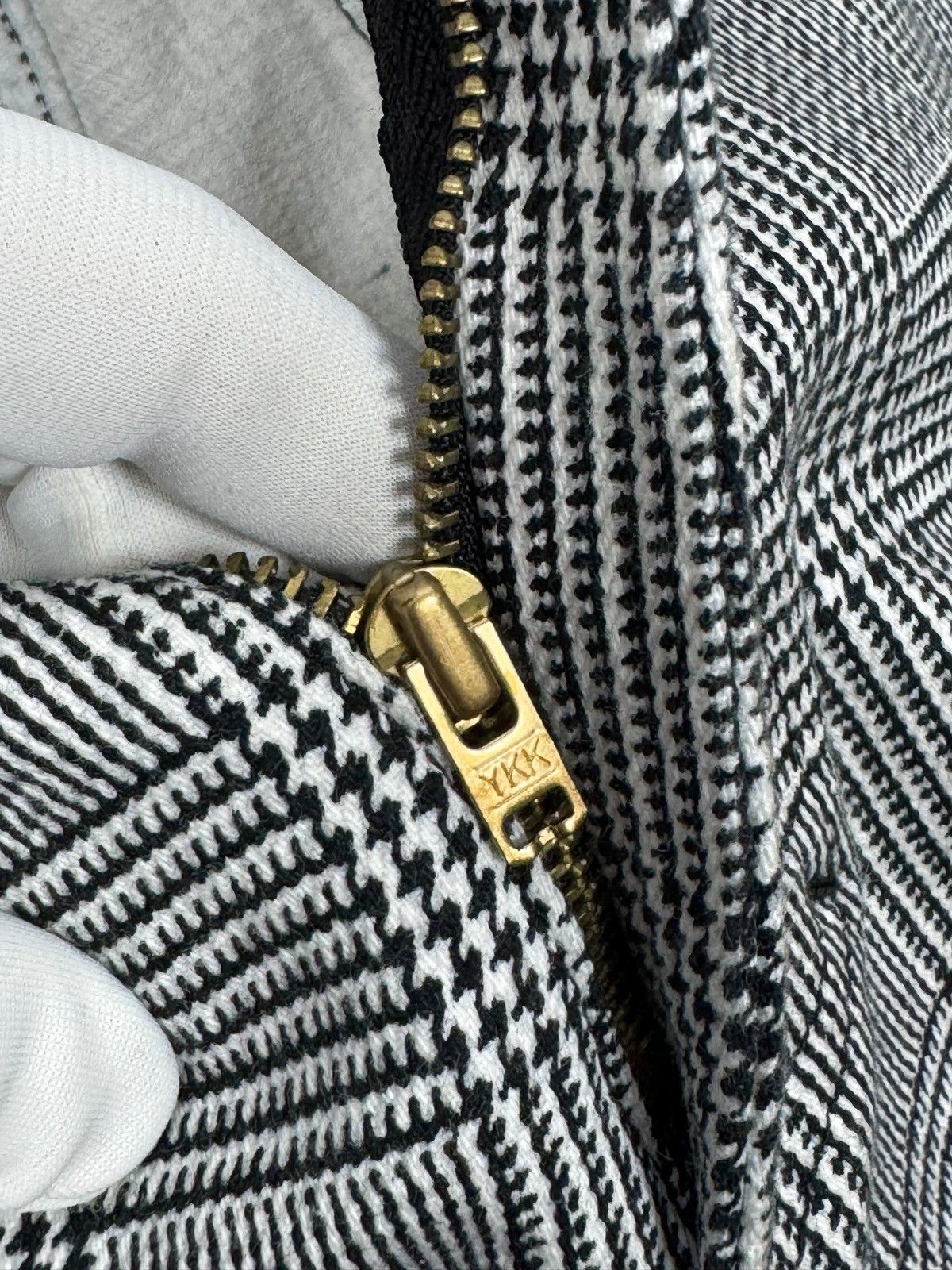 Versace Jeans Couture × Vintage Versace Jeans Couture Vintage Check Pants 1990s size 32 Size 32" / US 10 / IT 46 - 15 Thumbnail