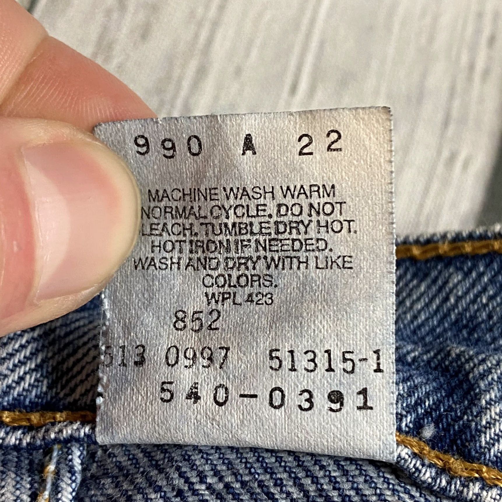 Levi's VINTAGE Levi's 540 Jeans 44x34 Relaxed Fit Blue Signature Made in USA 1990s Mens Size US 44 / EU 60 - 5 Thumbnail