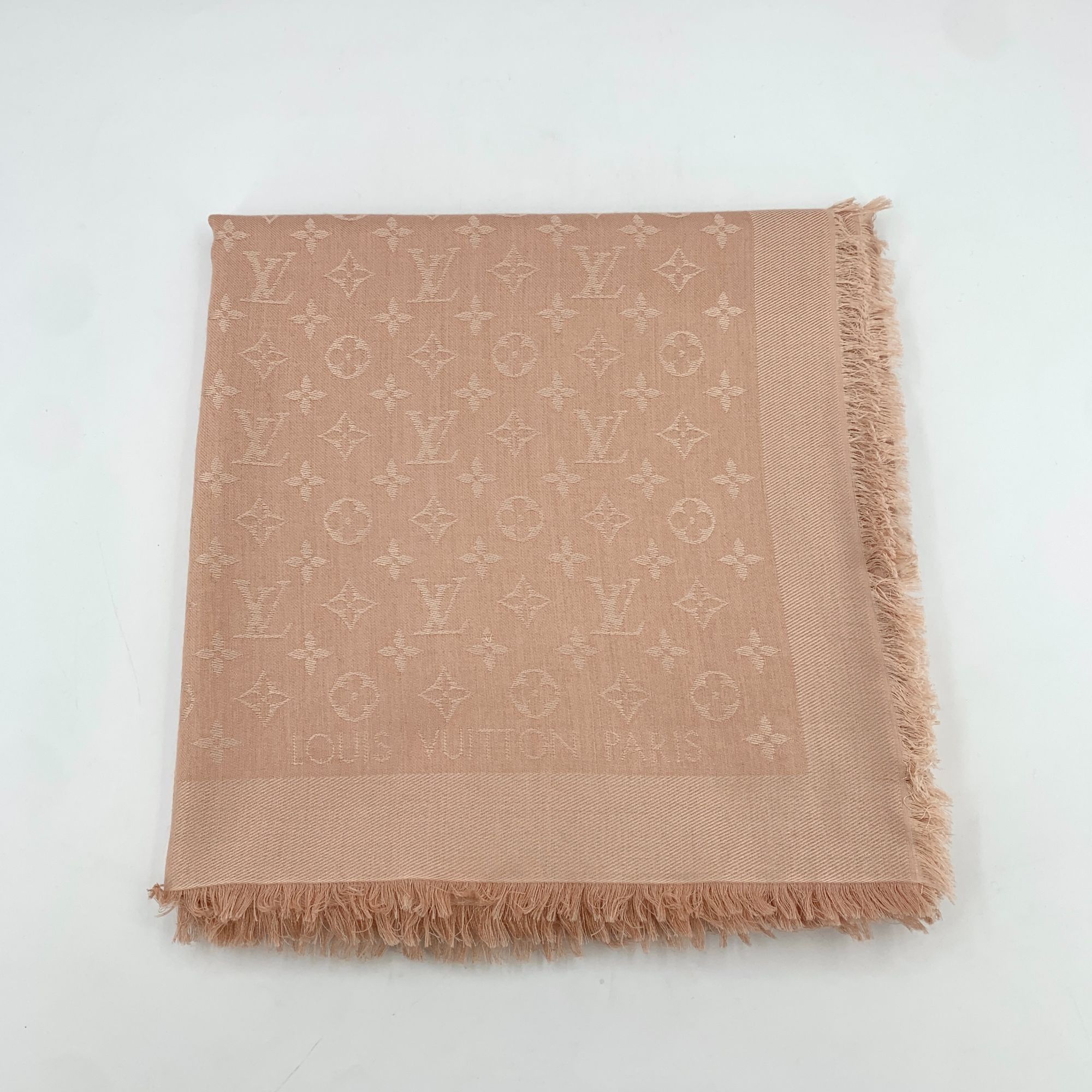 Louis Vuitton Louis Vuitton Apricot Pink Logo Full Print Fringe Scarf 60% Size ONE SIZE - 1 Thumbnail
