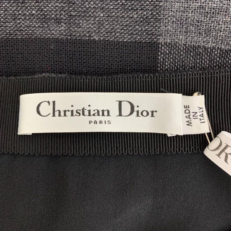 Dior Dior Black and gray plaid fur edge tassel pleated skirt 250 Size 25" / US 0 / IT 36 - 5 Thumbnail