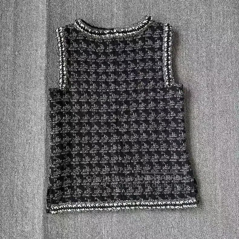 Chanel Chanel 17B sleeveless black braided tweed double pocket ve Size XS / US 0-2 / IT 36-38 - 2 Thumbnail