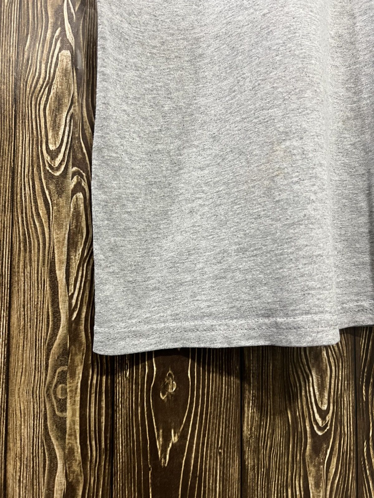 Band Tees Vintage Foo Fighter Band Distressed Tshirt Size US L / EU 52-54 / 3 - 4 Thumbnail