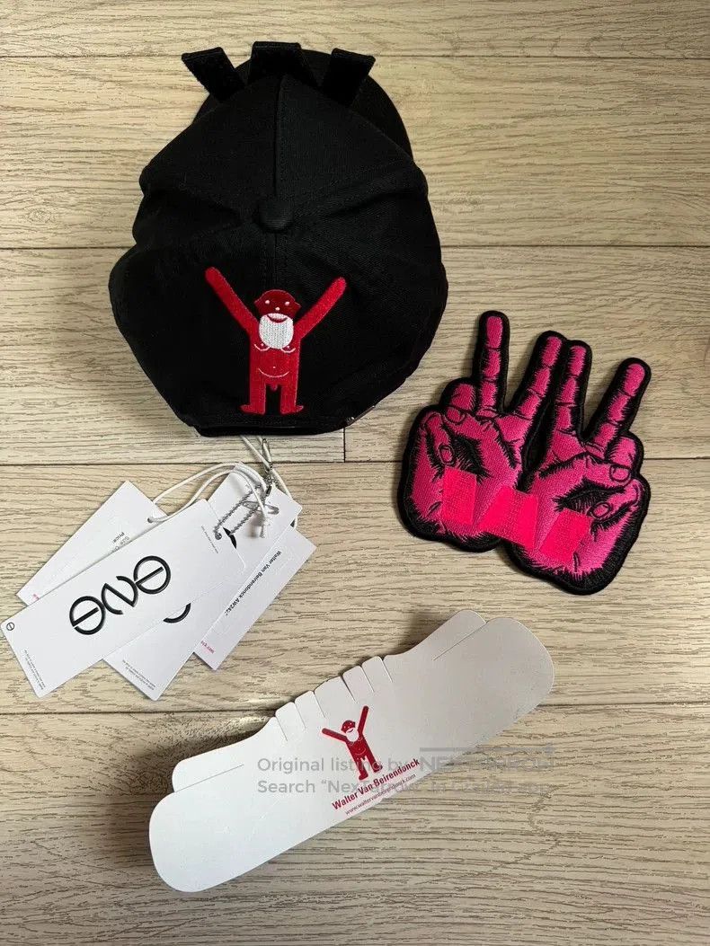 Walter Van Beirendonck Walter Van Beirendonck Black W Cap . Size ONE SIZE - 2 Thumbnail