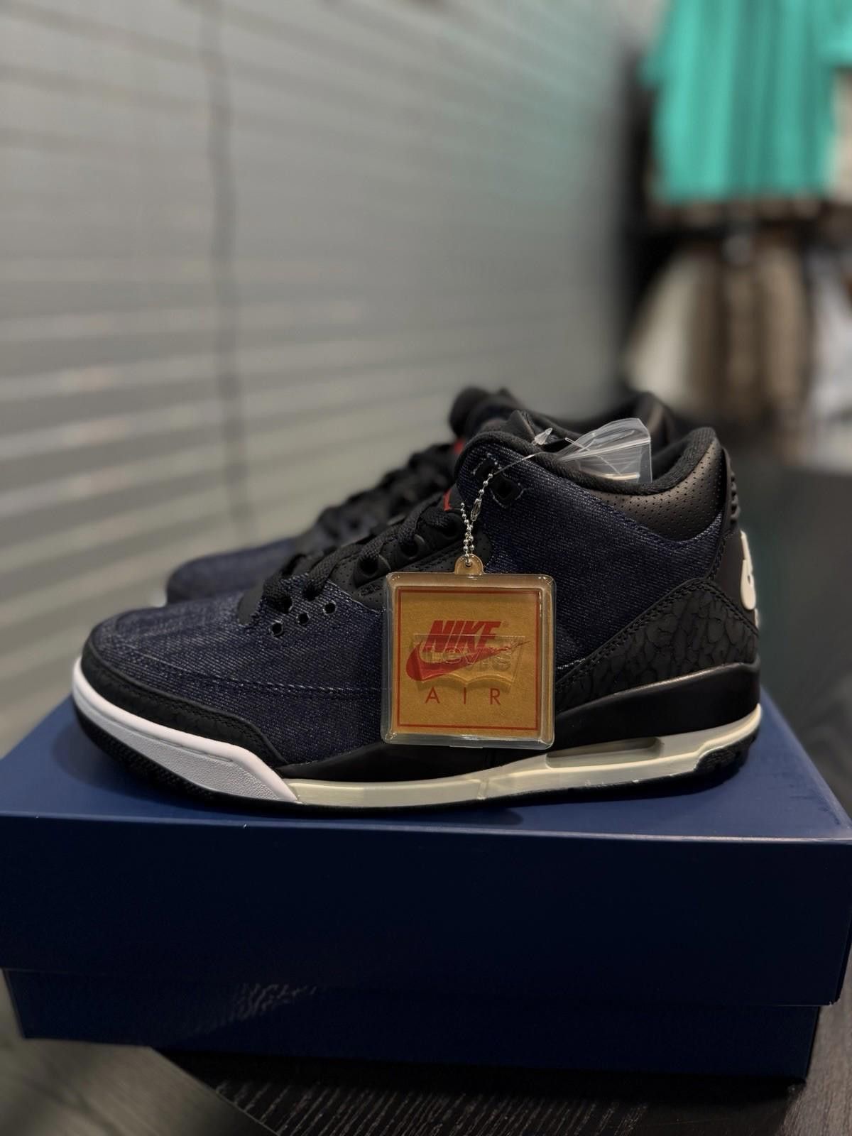Jordan Brand Levi's x Air Jordan 3 Retro Men's Size 9.5 Indigo Denim NEW Size US 9.5 / EU 42-43 - 2 Thumbnail