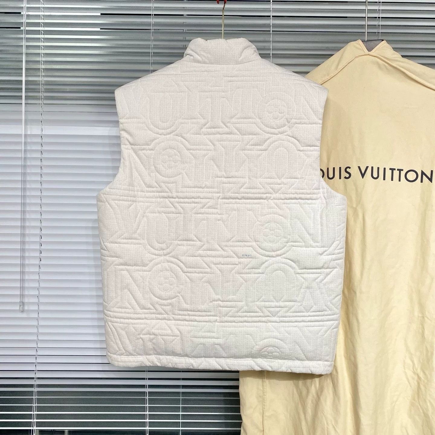 Louis Vuitton LV 2024 White Monogram Down Vest Size US M / EU 48-50 / 2 - 2 Thumbnail