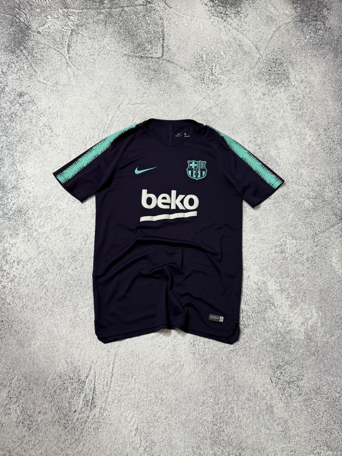 Nike Nike FC Barcelona 2018/2019 Training Soccer Jersey Blokecore Size US M / EU 48-50 / 2 - 1 Thumbnail