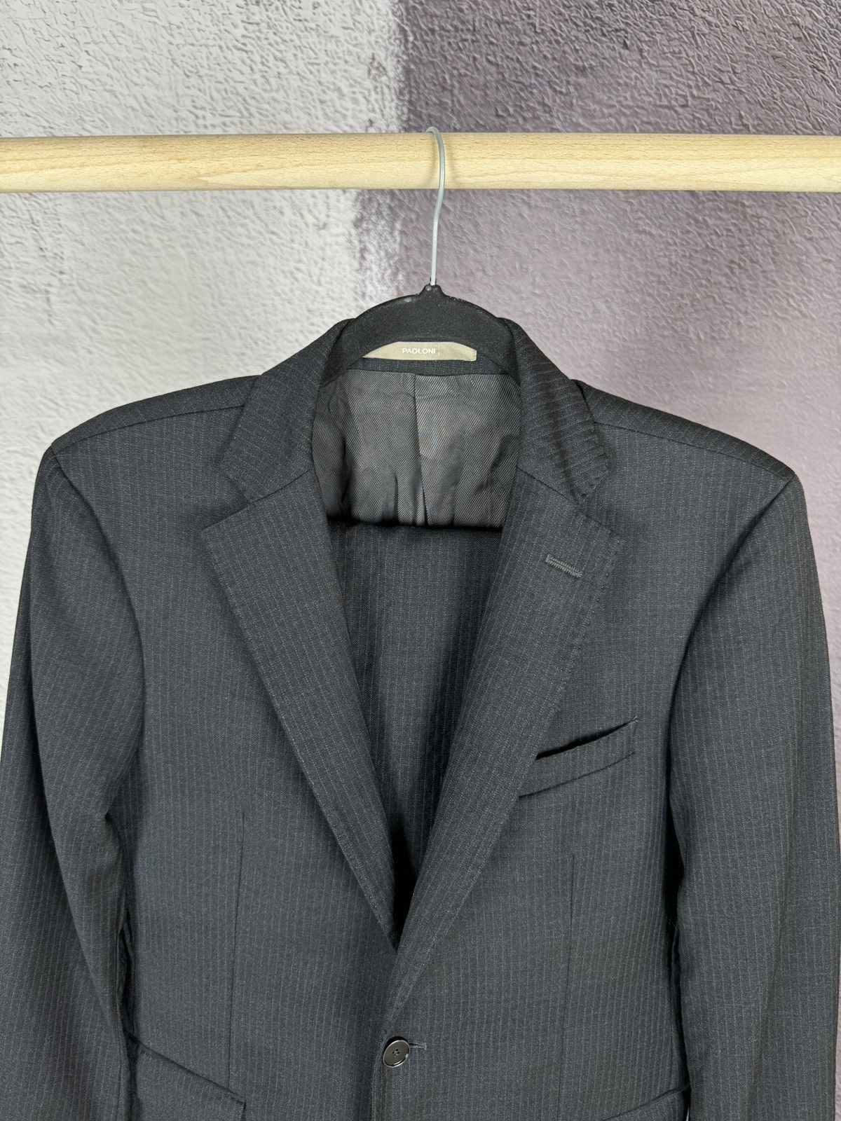 Paoloni Paoloni black graphite striped 2 button Quarantasei suit Size 36R - 8 Thumbnail