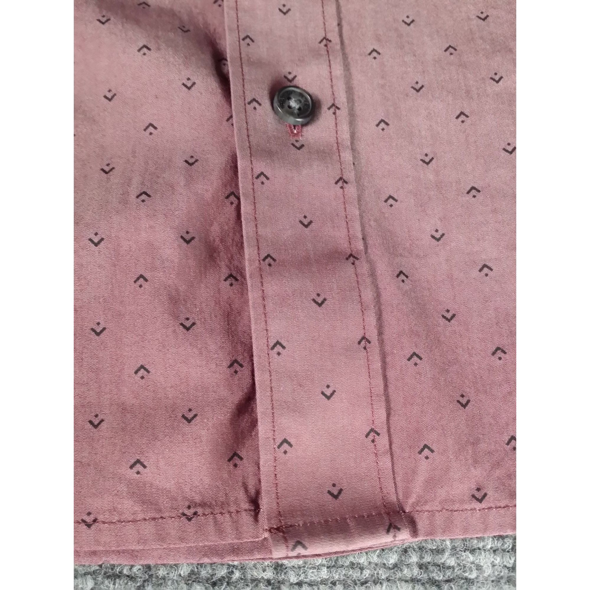 TravisMathew Travis Mathew Button Up Shirt Men Sz XL Purple Geometric Sho Size US XL / EU 56 / 4 - 7 Thumbnail
