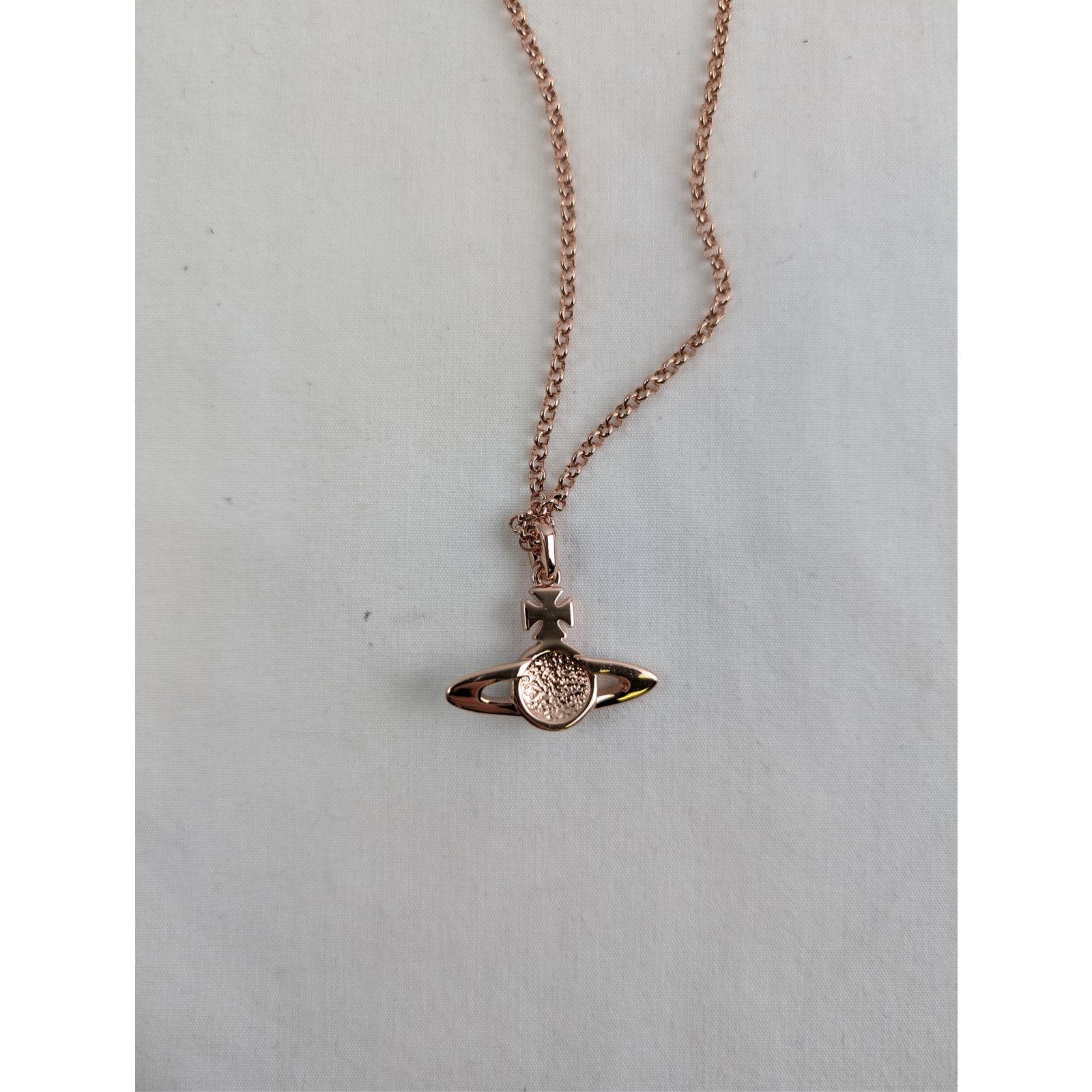 Vivienne Westwood o1rshd1 unisex Neil Mini Bas Relief Pendant Necklace Brass Size ONE SIZE - 9 Thumbnail