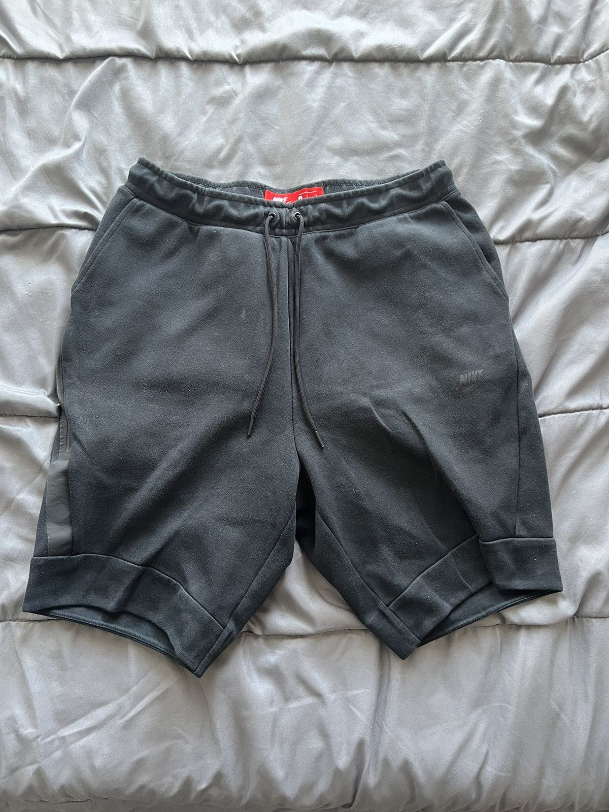 Nike Nike Tech Fleece Shorts Size US 35 - 1 Thumbnail