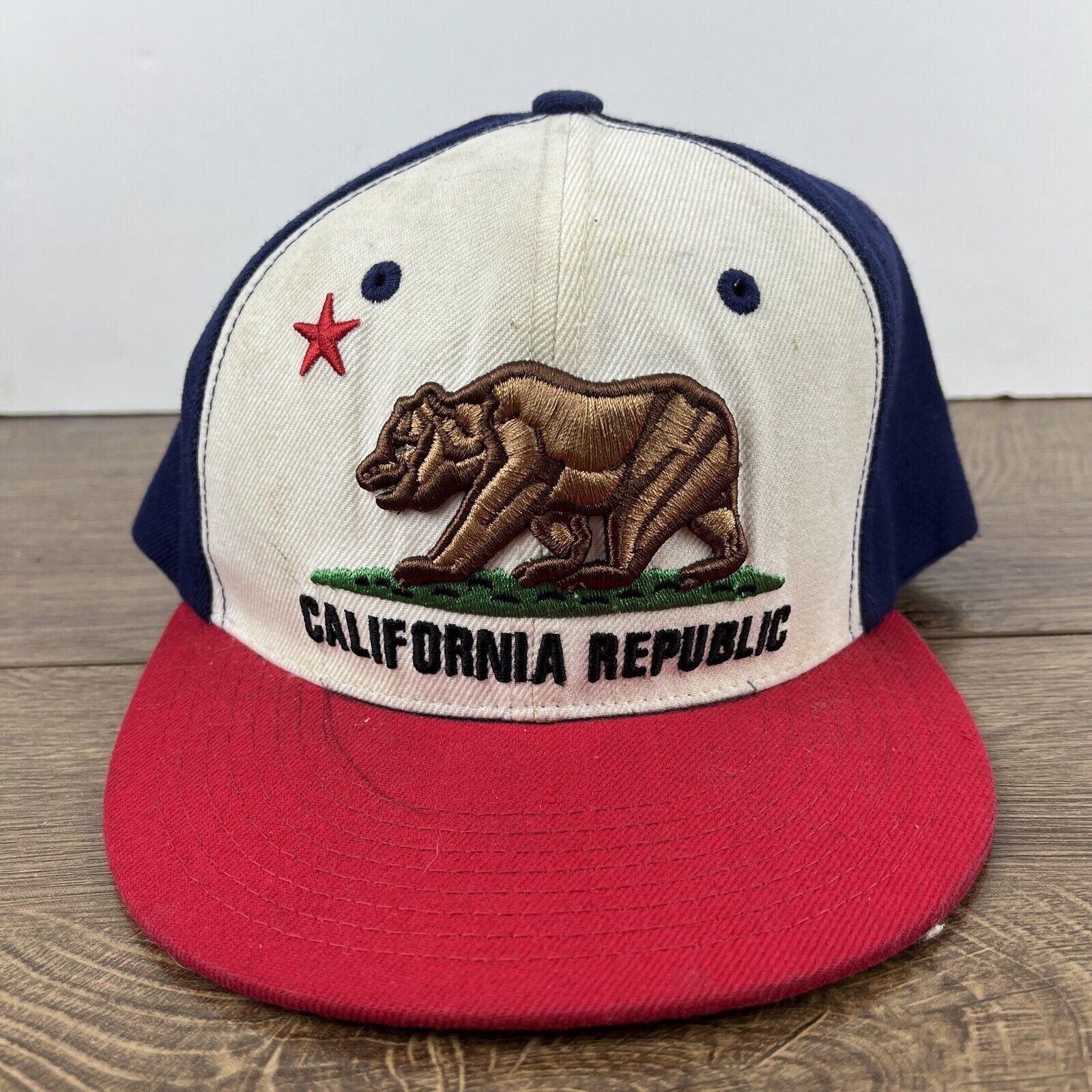 Other California Republic Hat Cali White Hat Adjustable Snapback A Size ONE SIZE - 5 Thumbnail