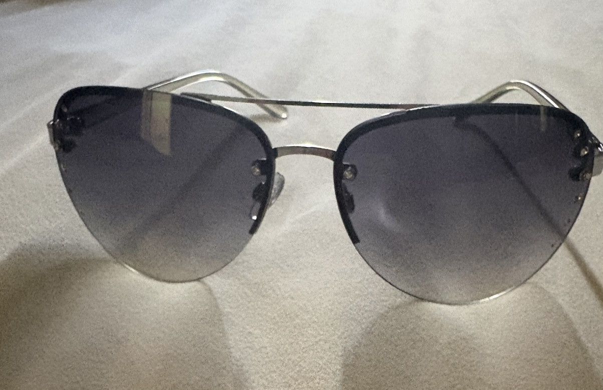 Other Women’s Diamond Stud Silver Metal Aviator Sunglasses Size ONE SIZE - 1 Thumbnail
