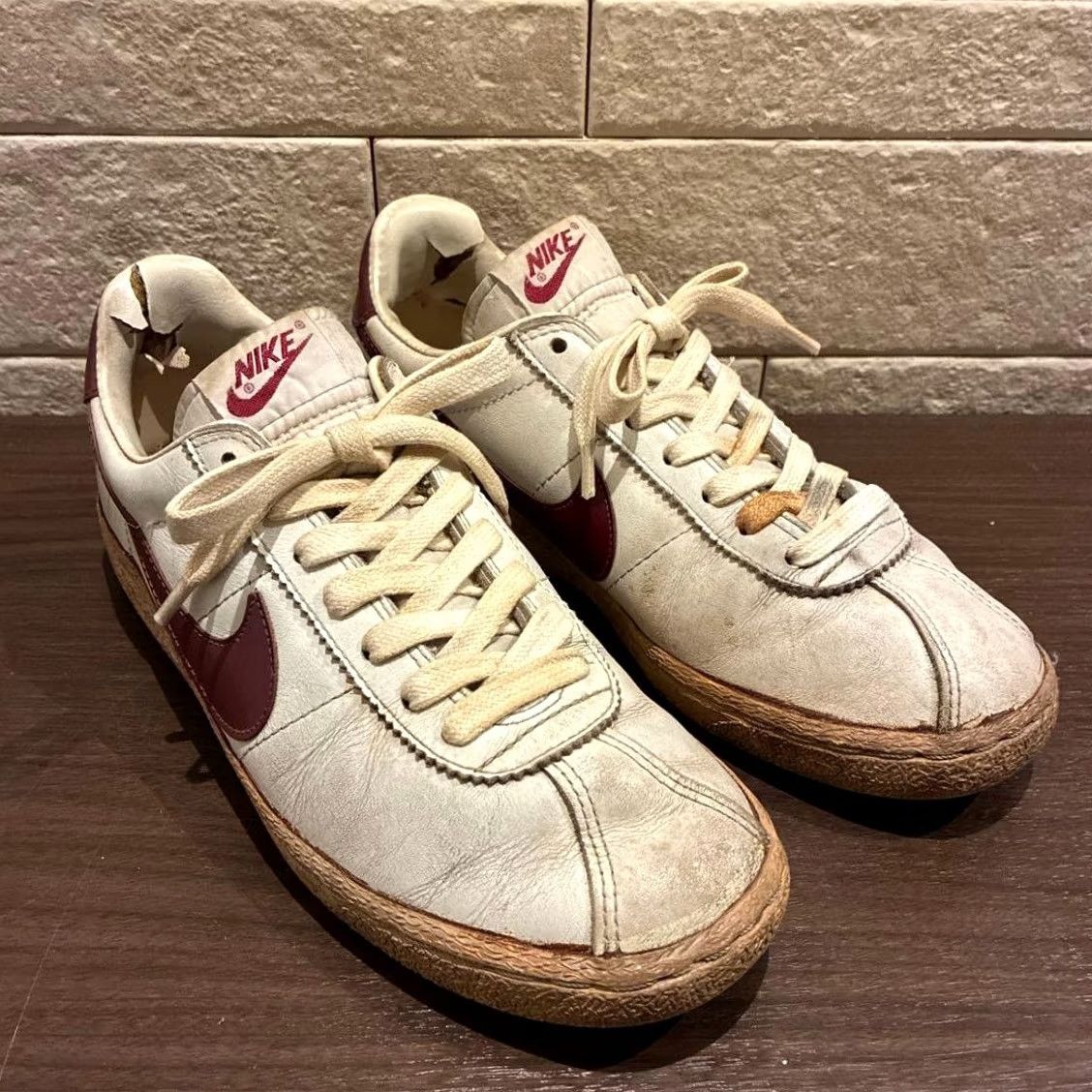 Nike Nike Bruin Leather 1983 White Red US7 Vintage Sneakers - Retired Size US 7 / EU 40 - 5 Thumbnail