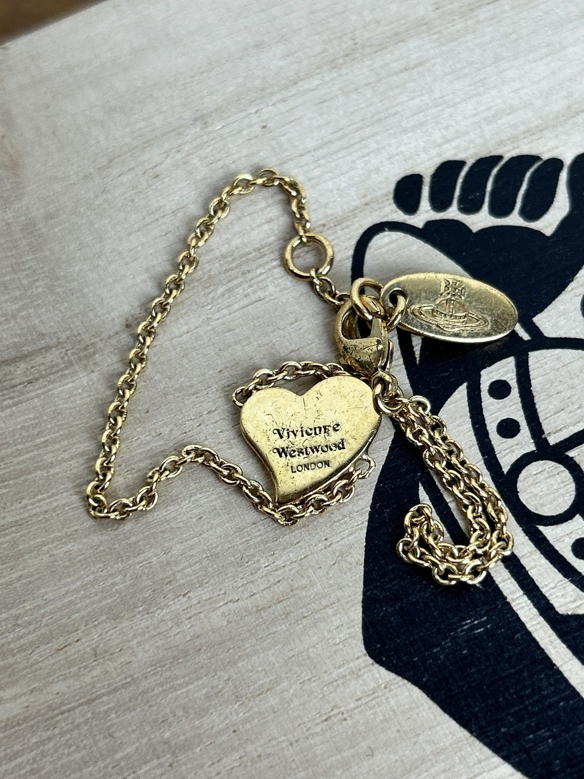 Vivienne Westwood Vintage Vivienne Westwood Small Pink Hear Bracelet Gold Size ONE SIZE - 6 Thumbnail
