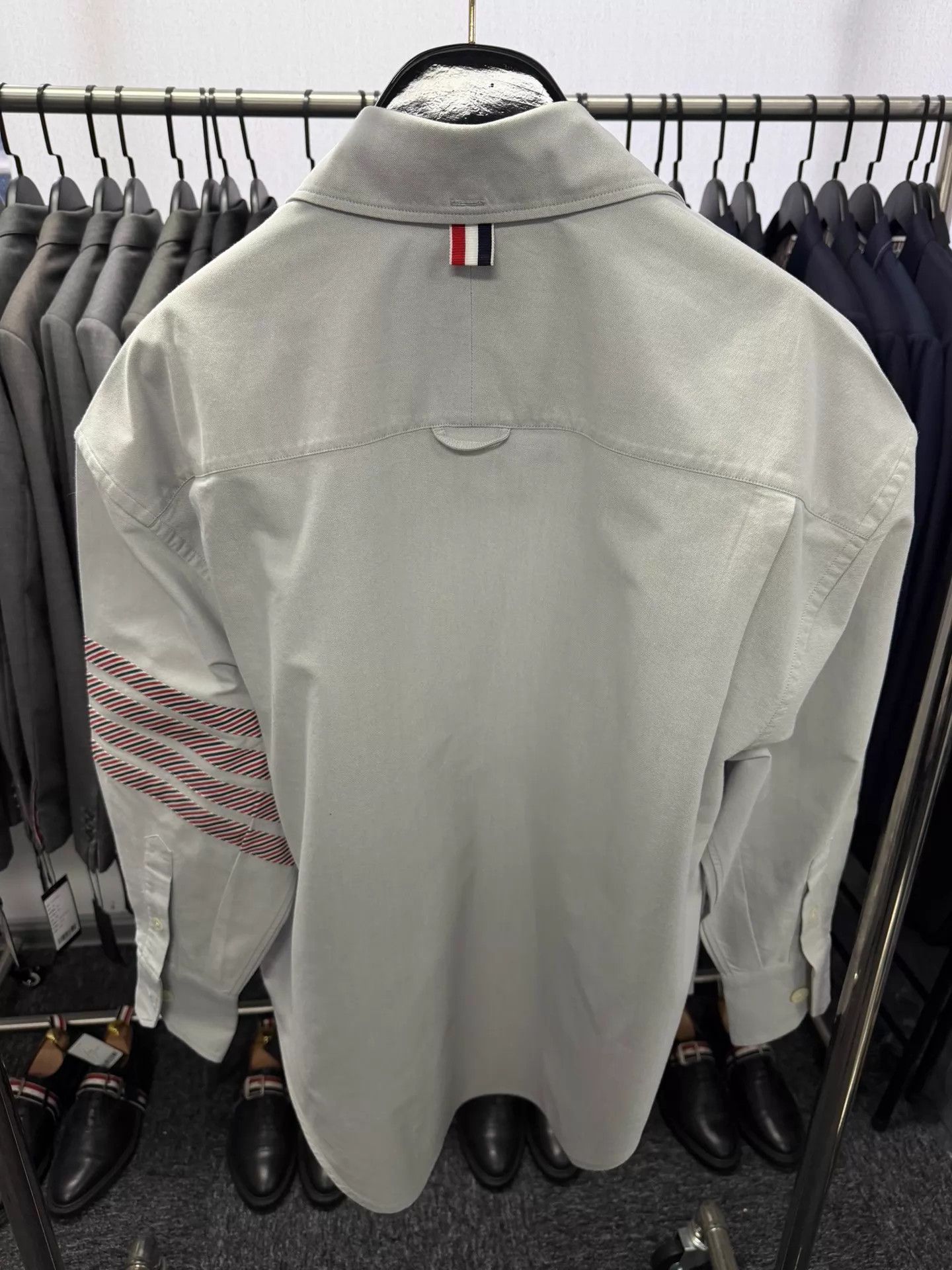 Thom Browne Thom Browne Women's Gray Oversized 4-Bar Oxford Shirt Size XS / US 0-2 / IT 36-38 - 2 Thumbnail