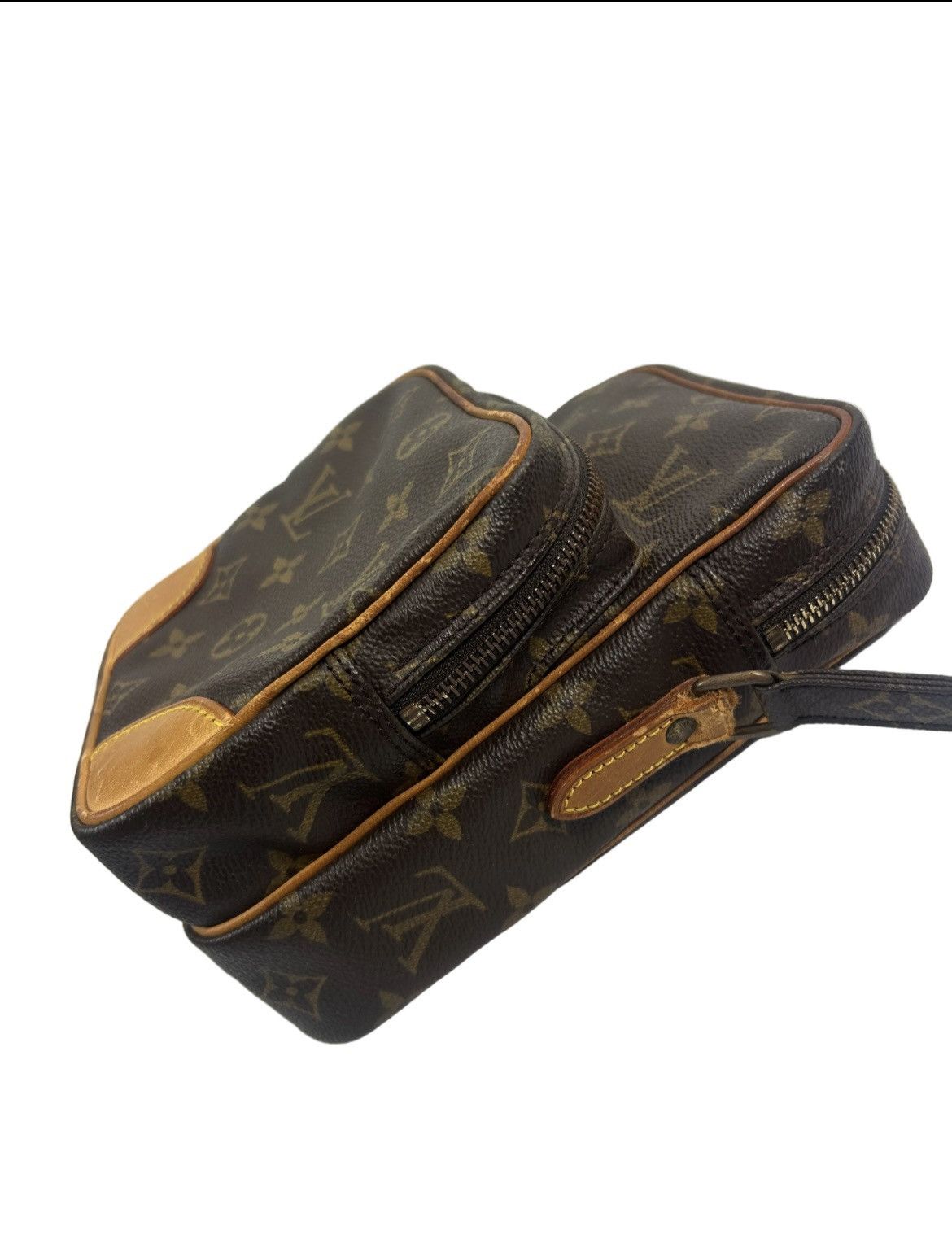 Louis Vuitton Louis Vuitton Monogram Danube Crossbody Bag Size ONE SIZE - 5 Thumbnail